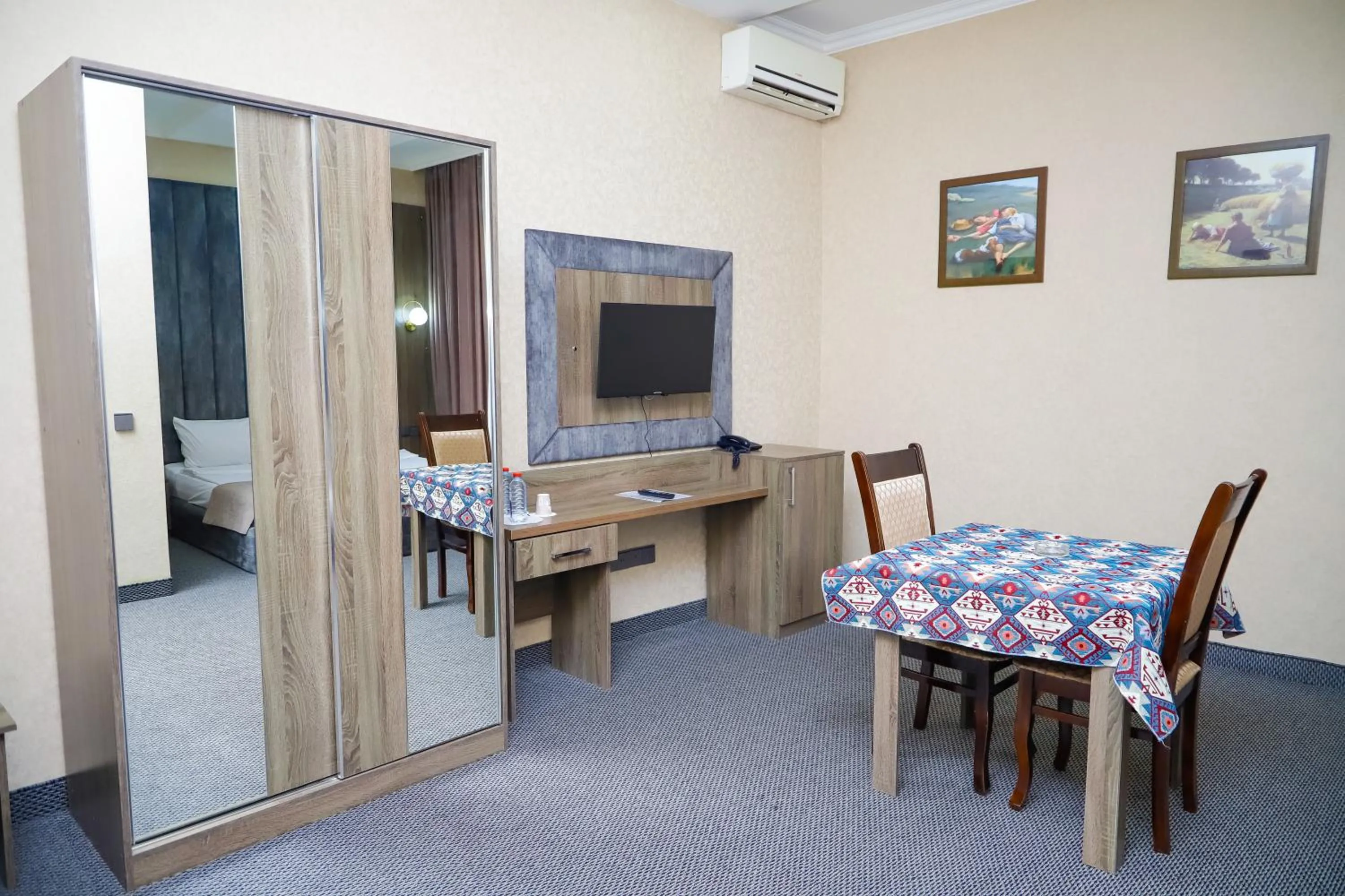 TV and multimedia in Sunrise Hotel Baku