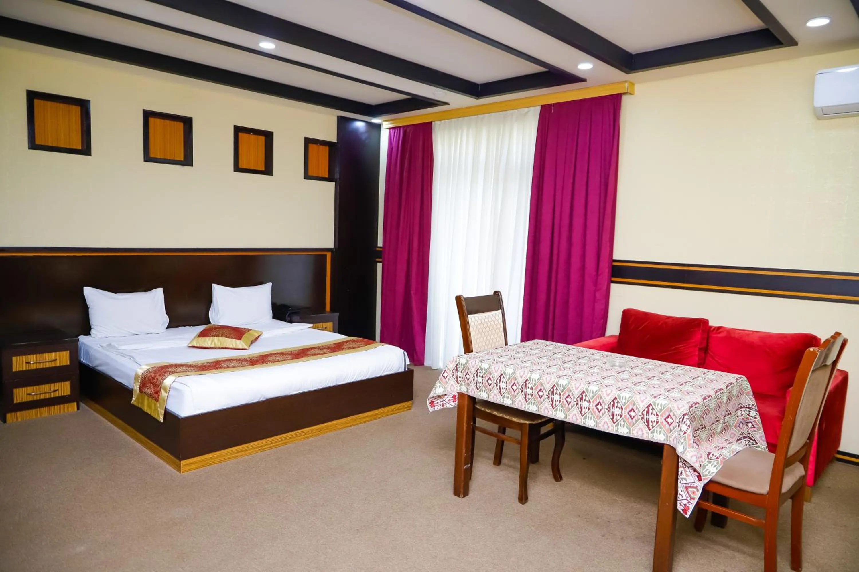Bed in Sunrise Hotel Baku