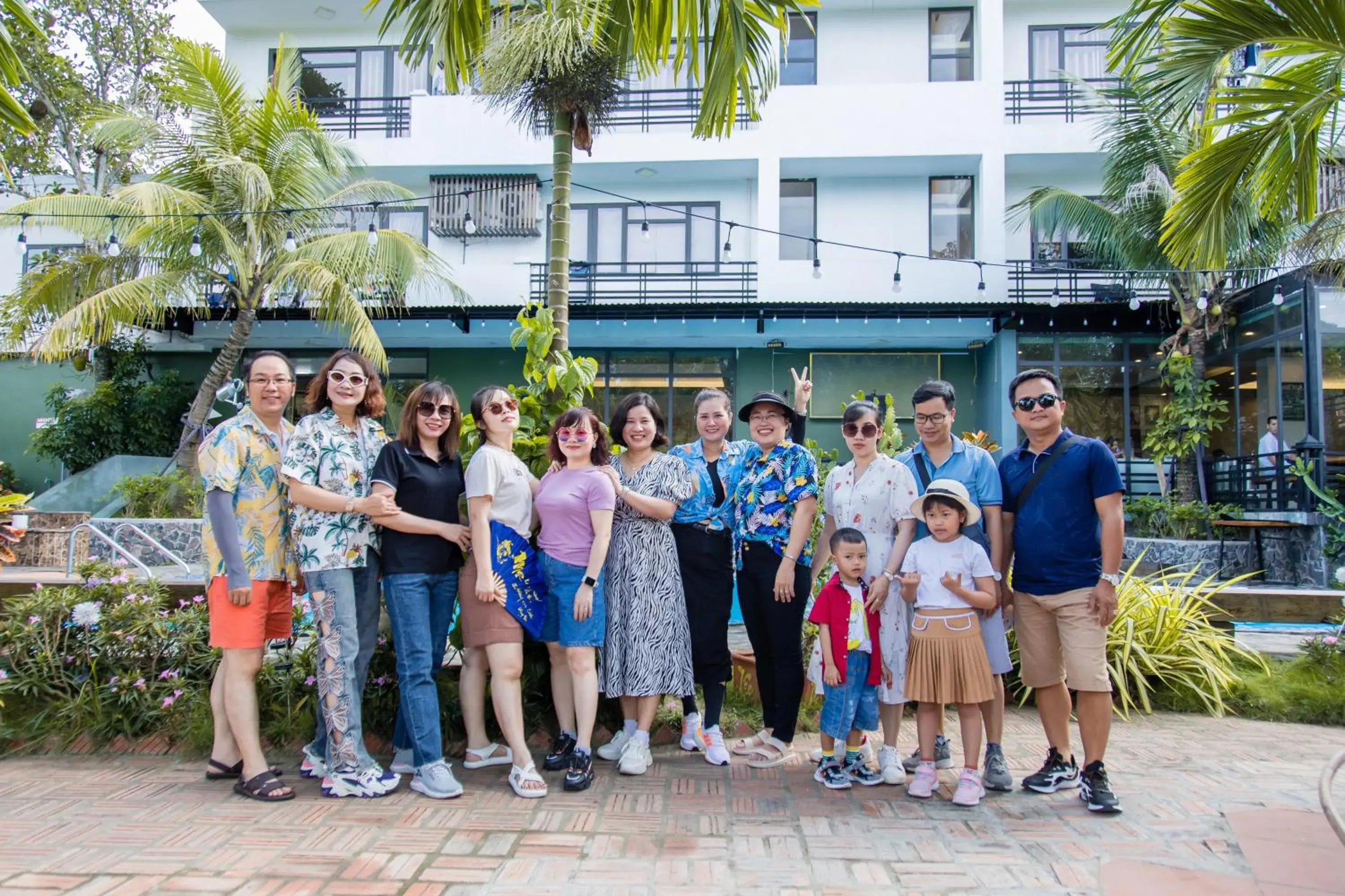 Property building in Republic Hostel Cat Ba Property building in Republic Hostel Cat Ba