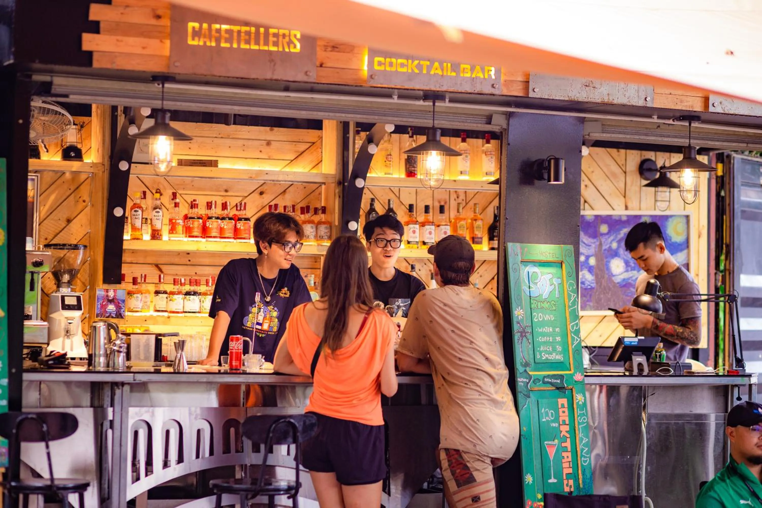 Restaurant/places to eat in Republic Hostel Cat Ba