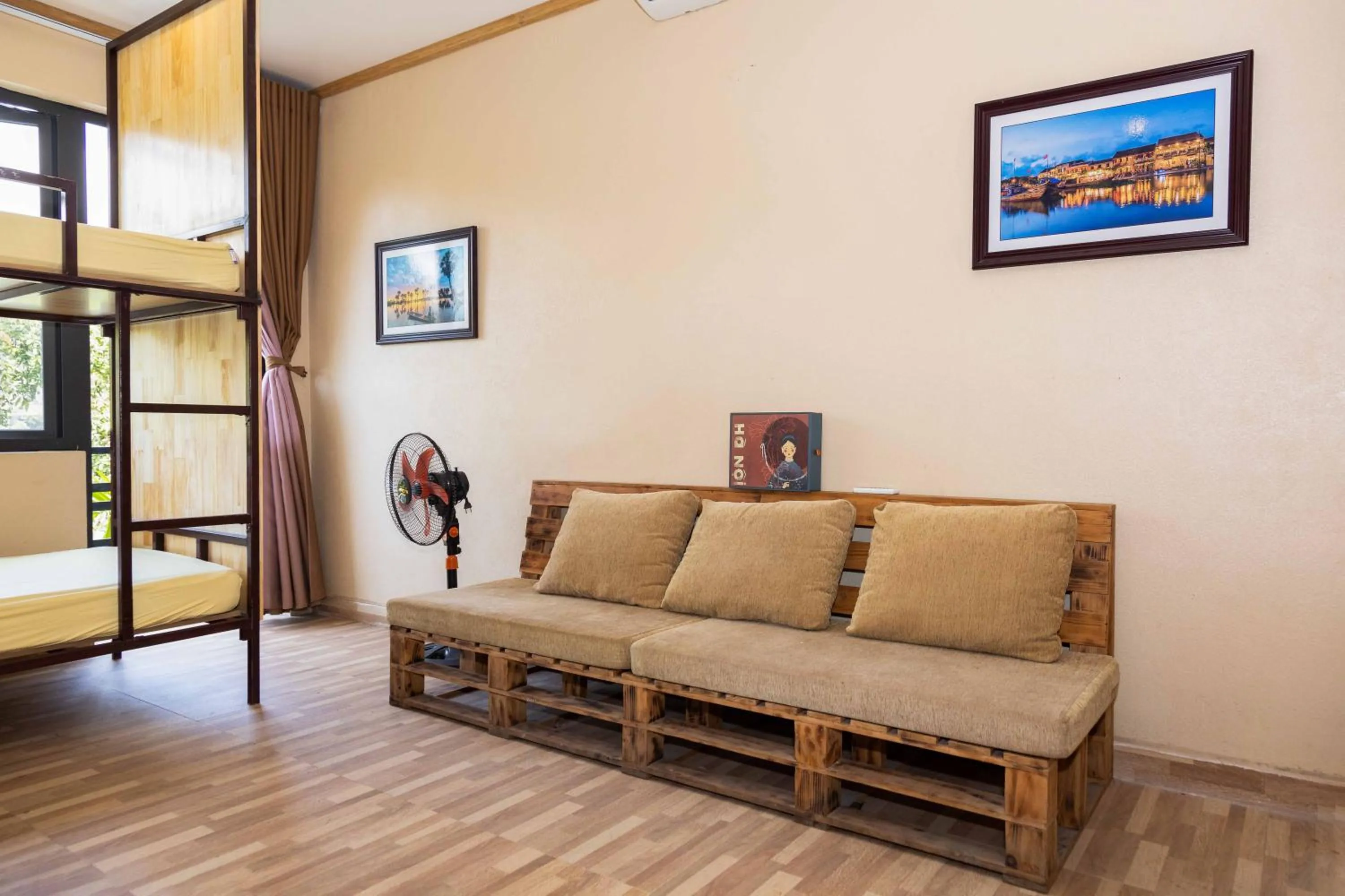 Bed in Republic Hostel Cat Ba