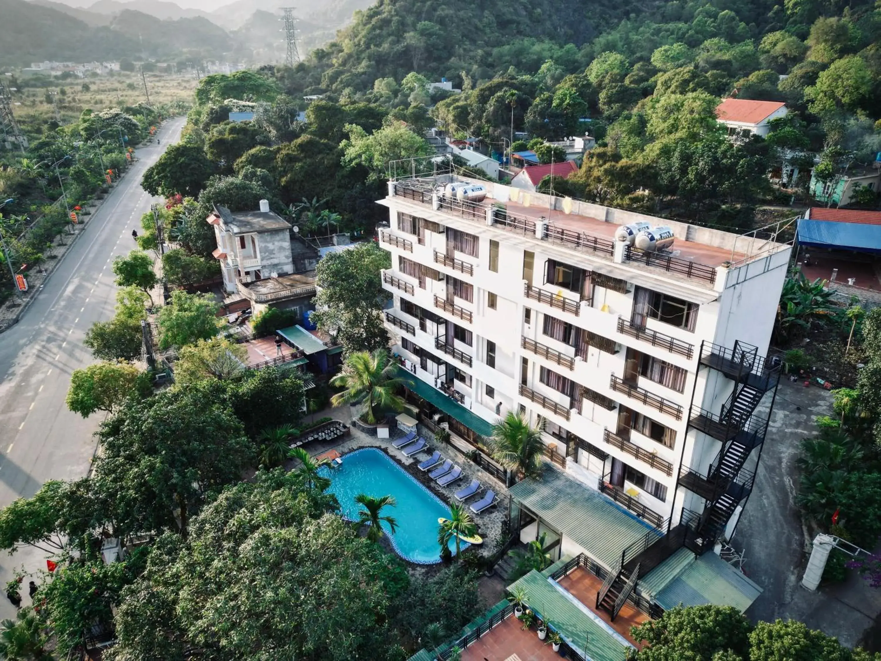 Bed in 6-Bed Dormitory Room in Republic Hostel Cat Ba Bed in 6-Bed Dormitory Room in Republic Hostel Cat Ba