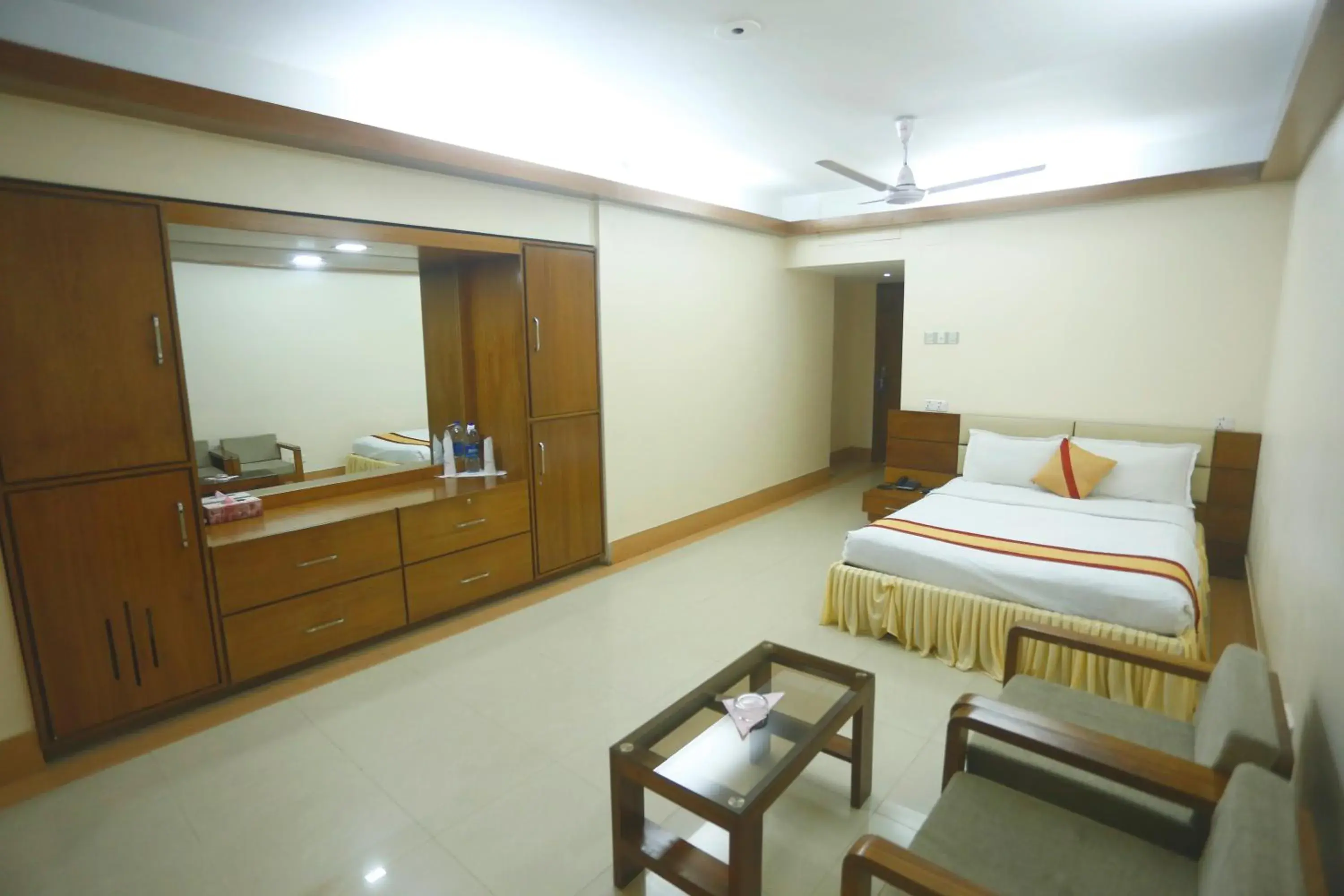 Deluxe Double Room in Hotel Garden Inn Deluxe Double Room in Hotel Garden Inn