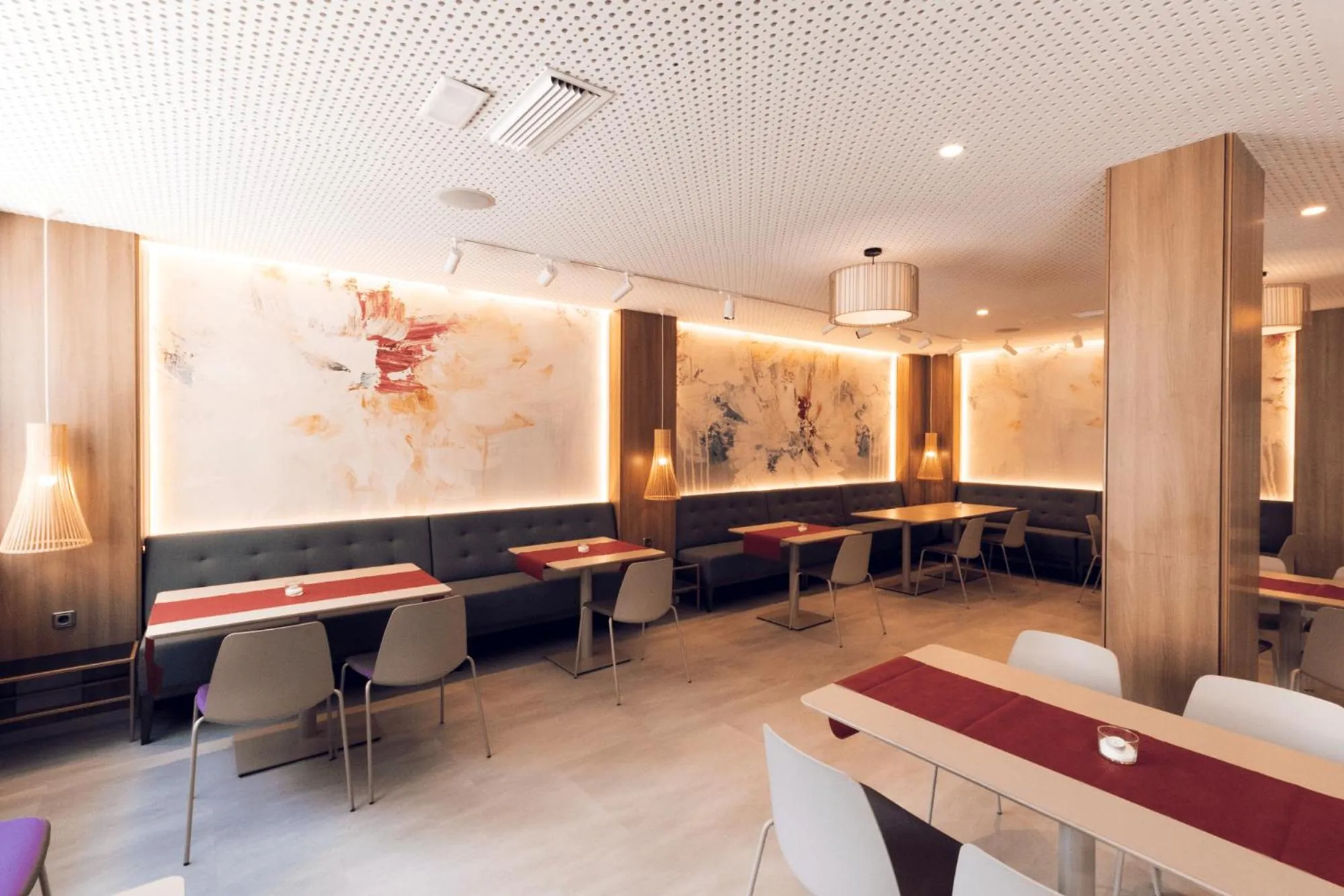 Restaurant/places to eat in The Purple Hotel - Adults Only