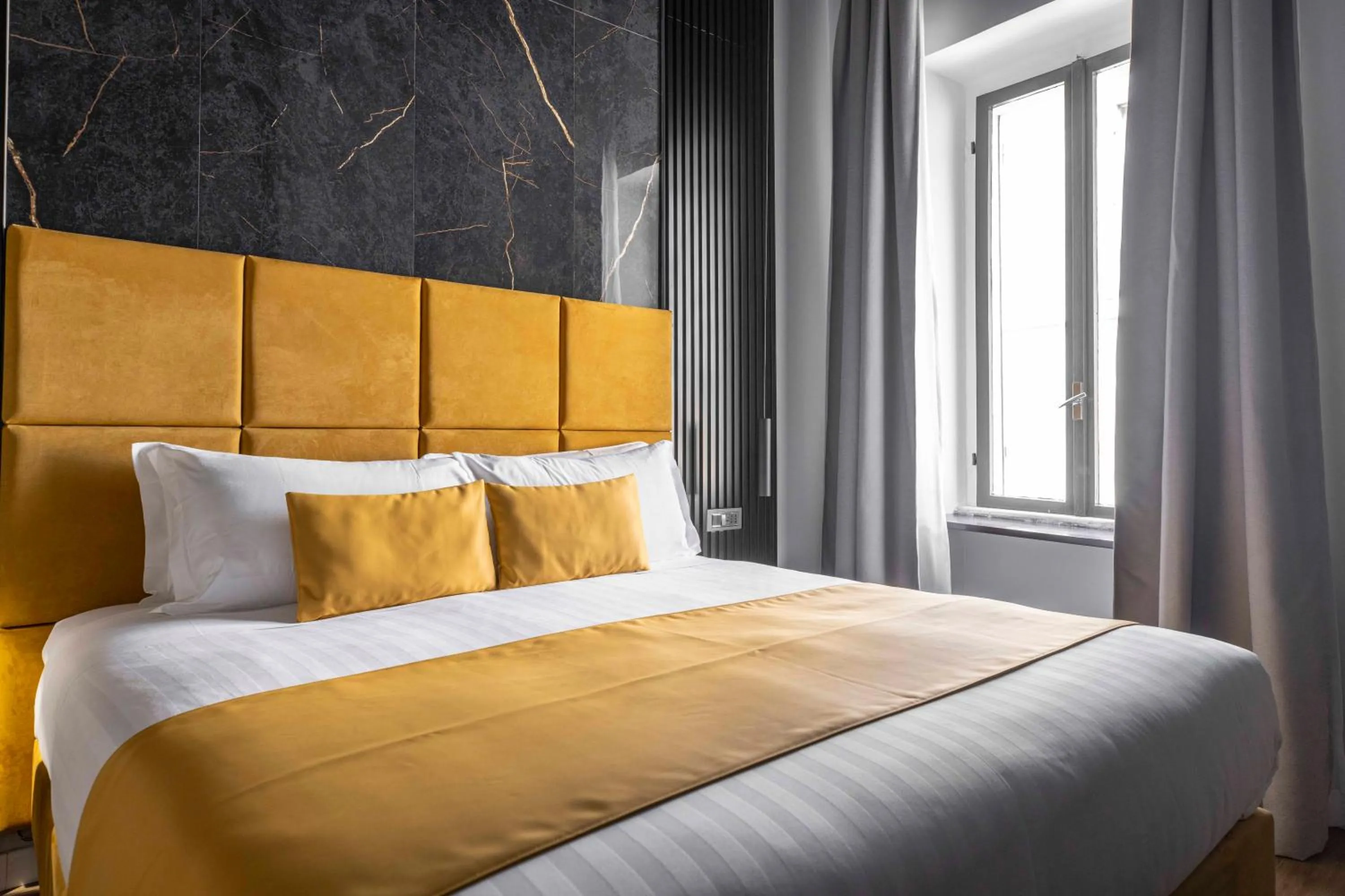 Bed in Home at Rome Luxury Navona Guesthouse