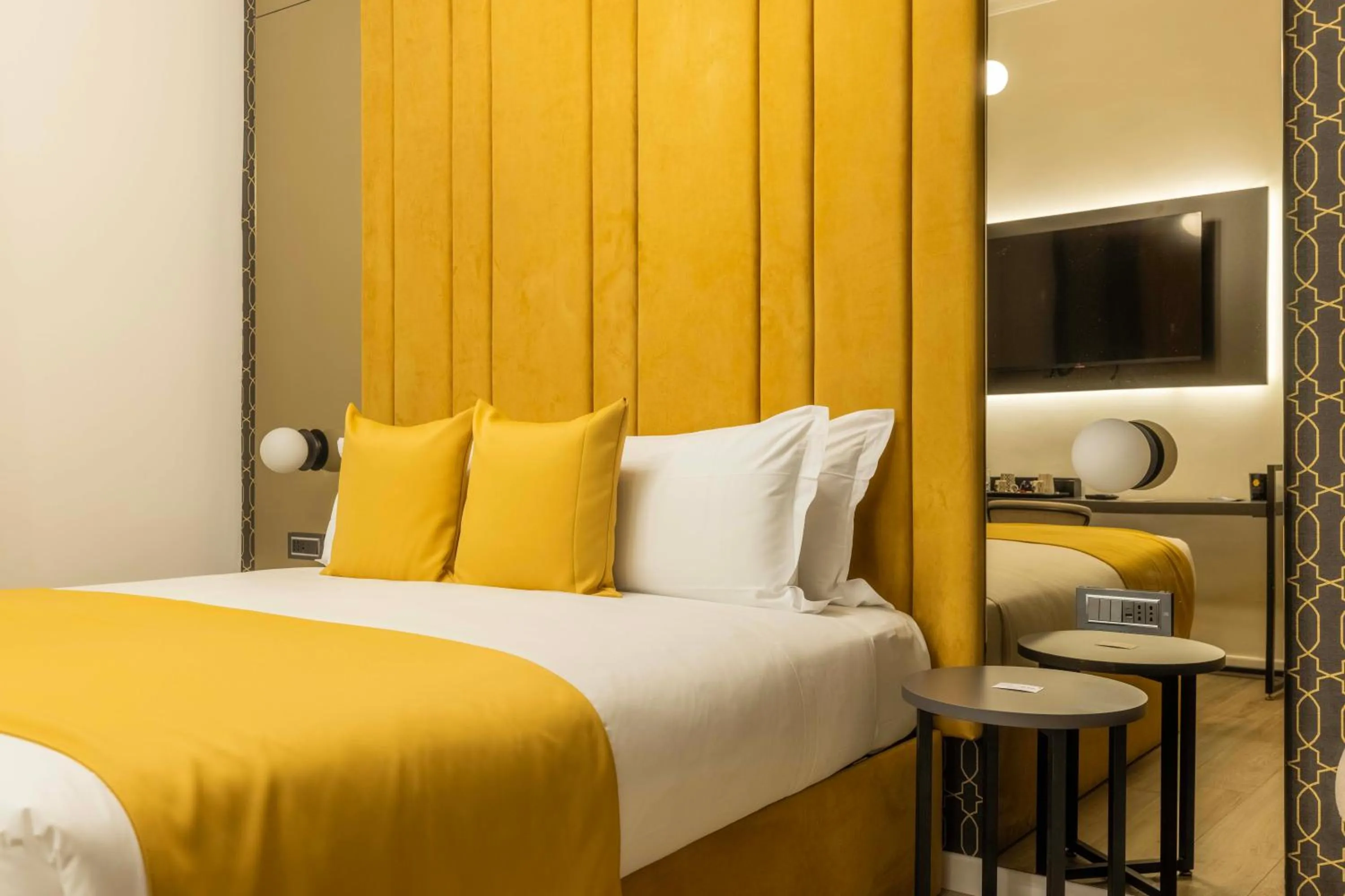 Photo of the whole room, Bed in Home at Rome Luxury Navona Guesthouse