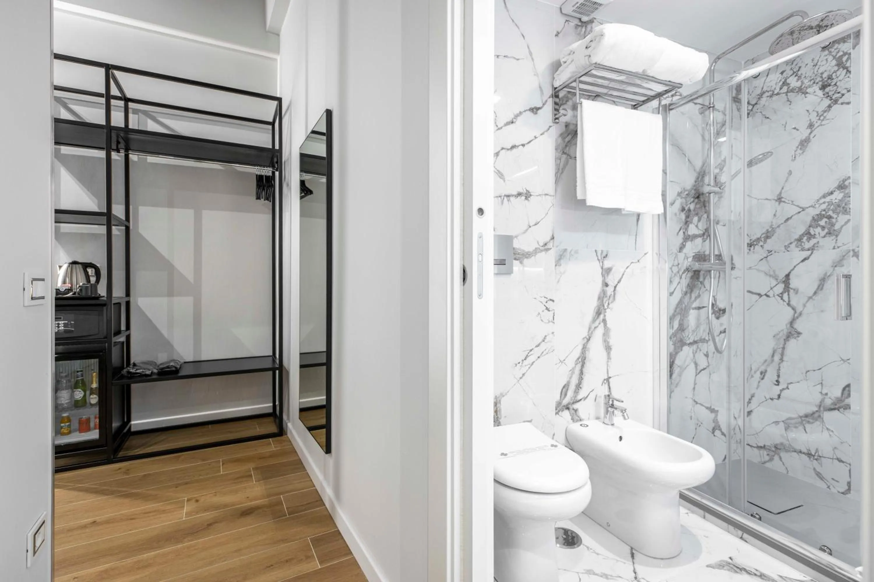 Shower in Home at Rome Luxury Navona Guesthouse