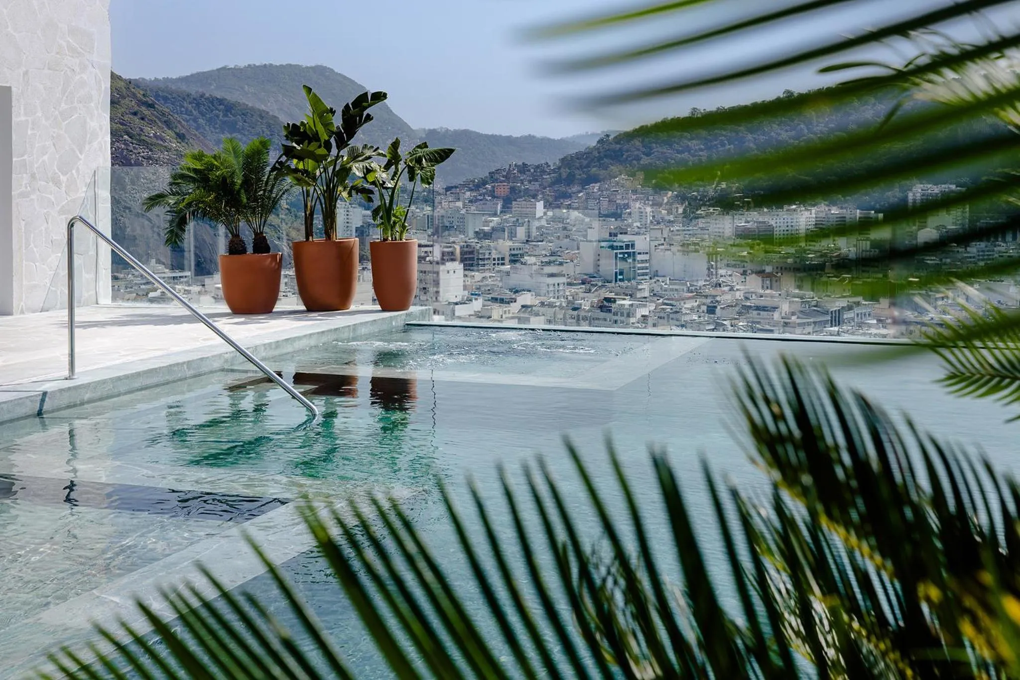 Swimming pool in Rio Othon Palace