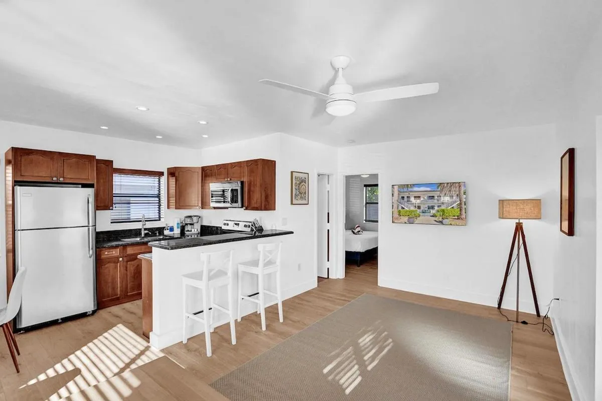 Waves On Walnut - Beach Access