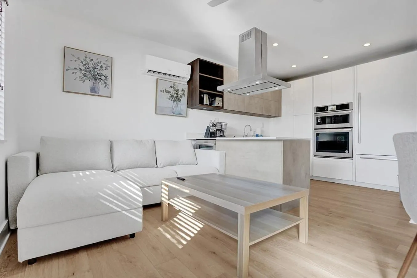 Waves On Walnut - Beach Access