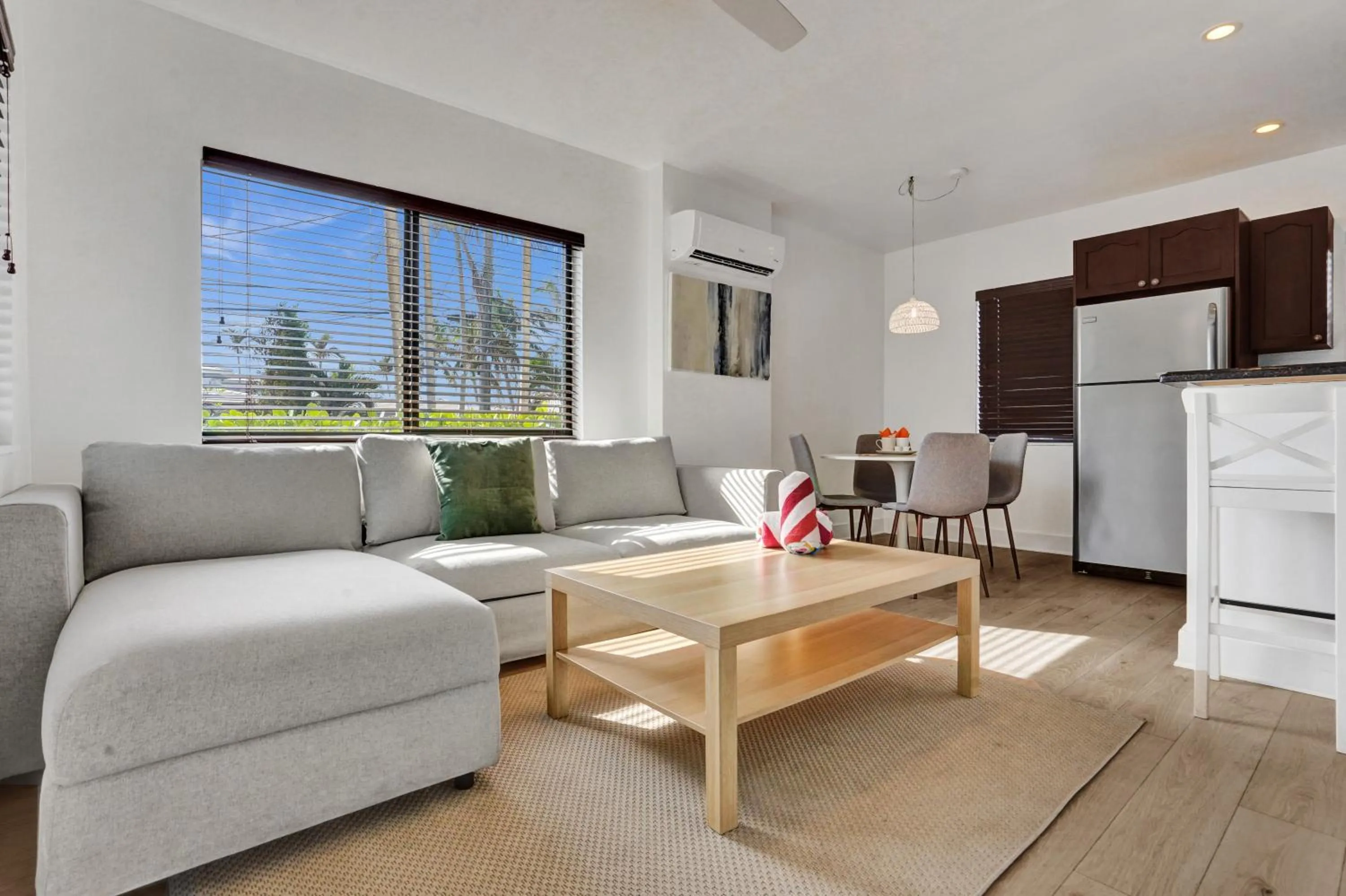 Waves On Walnut - Beach Access