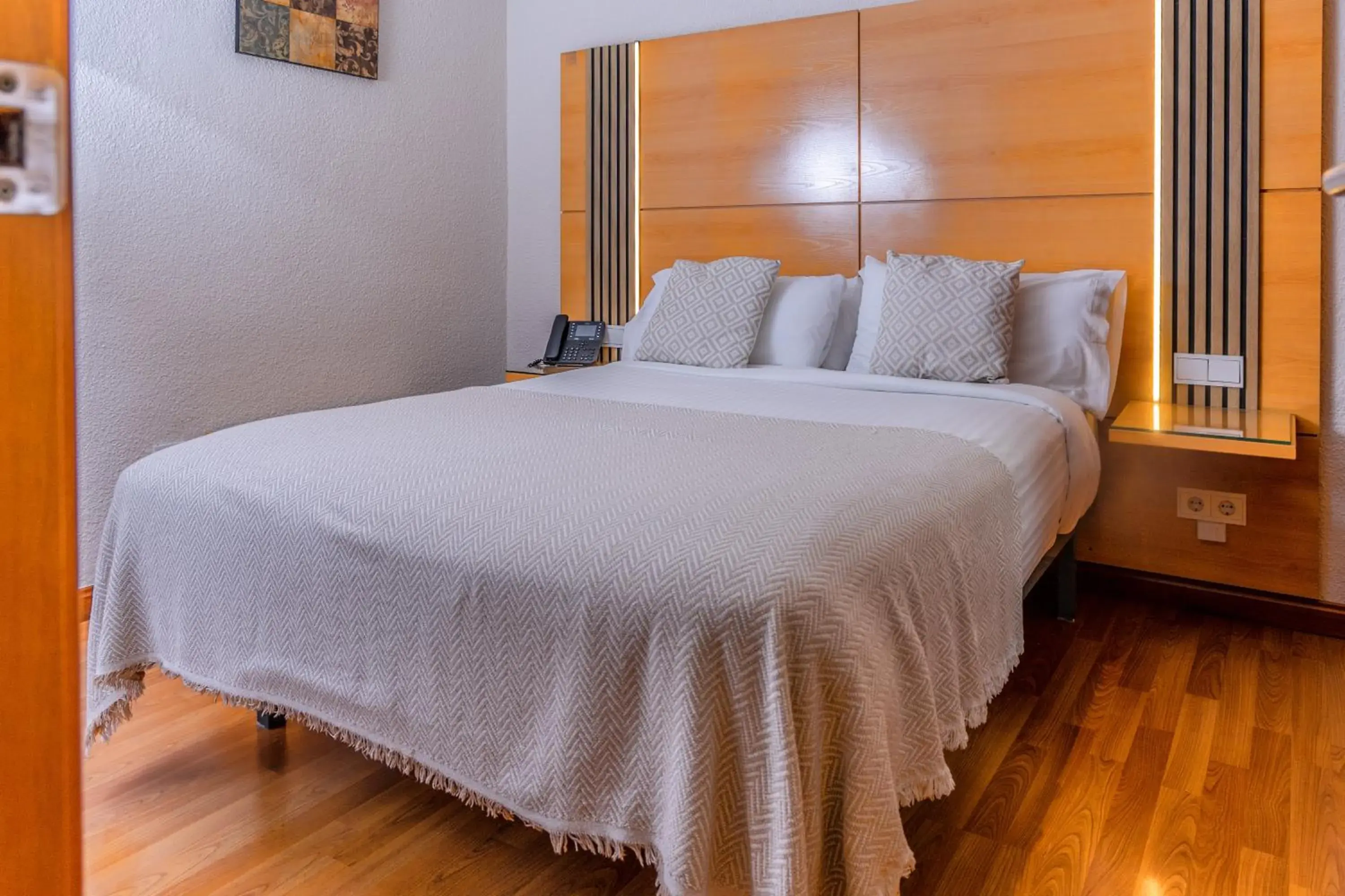 Photo of the whole room, Bed in Hotel Serrano Photo of the whole room, Bed in Hotel Serrano