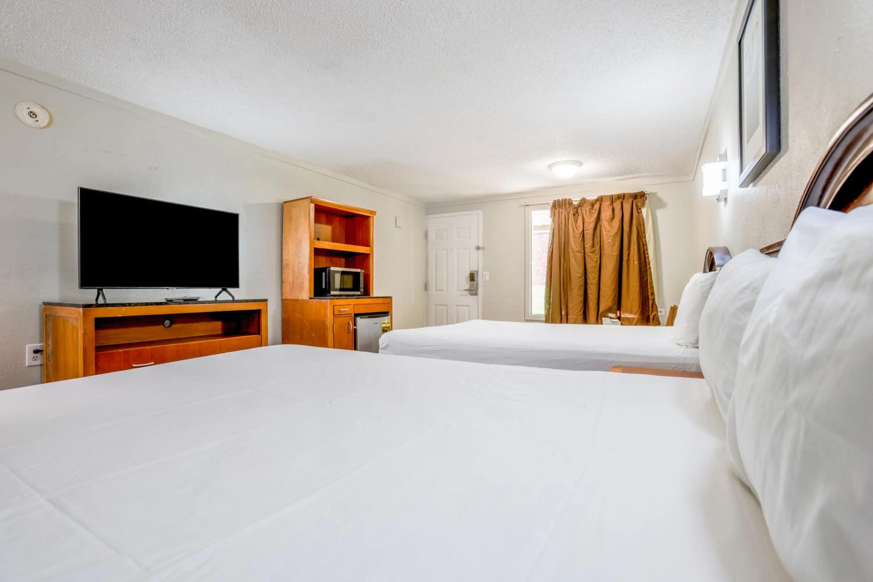 Bedroom, Bed in Cozy Garden Inn By OYO Hwy 40 Richmond