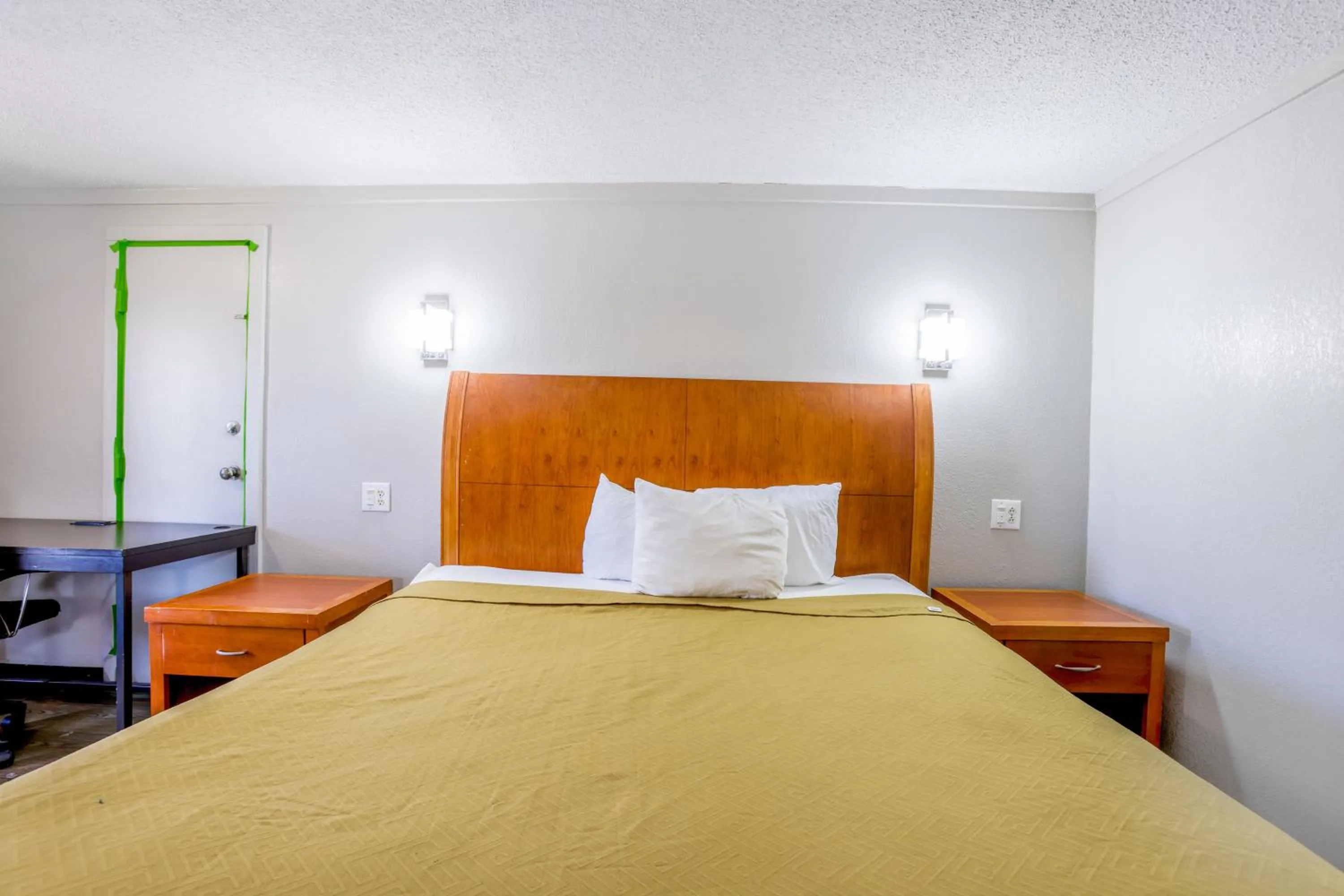 Bedroom, Bed in Cozy Garden Inn By OYO Hwy 40 Richmond