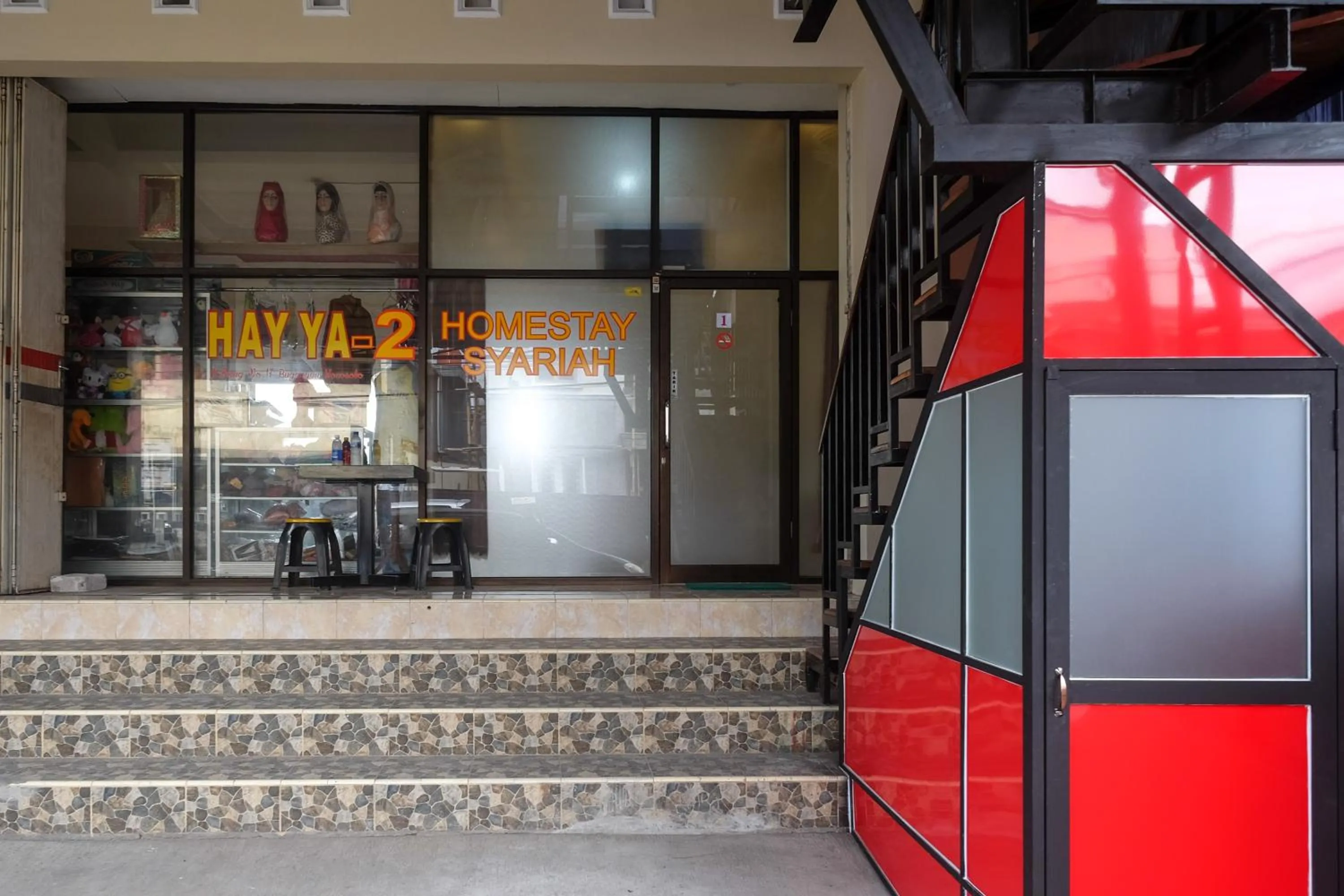 Facade/entrance in RedDoorz Syariah near Alun Alun Wonosobo 3