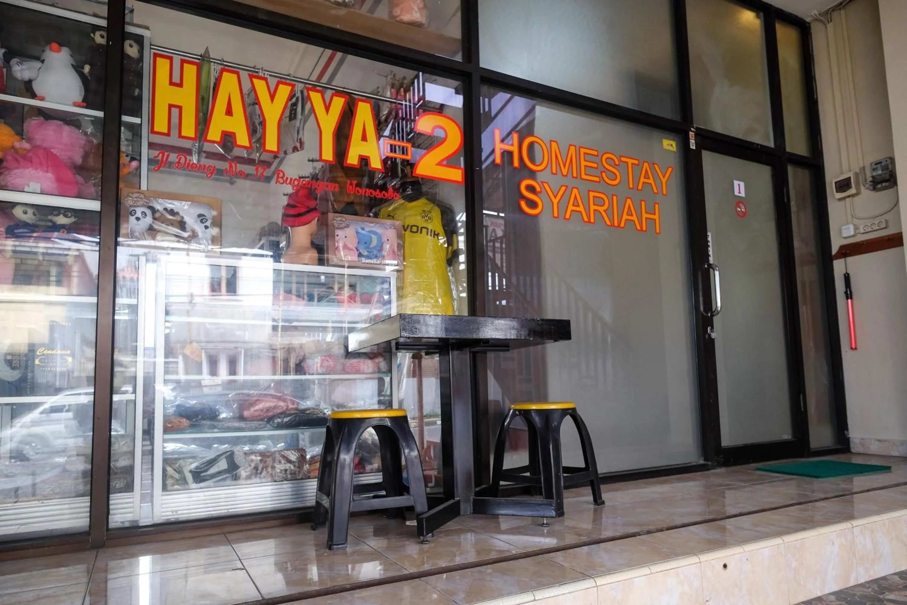 Logo/Certificate/Sign in RedDoorz Syariah near Alun Alun Wonosobo 3
