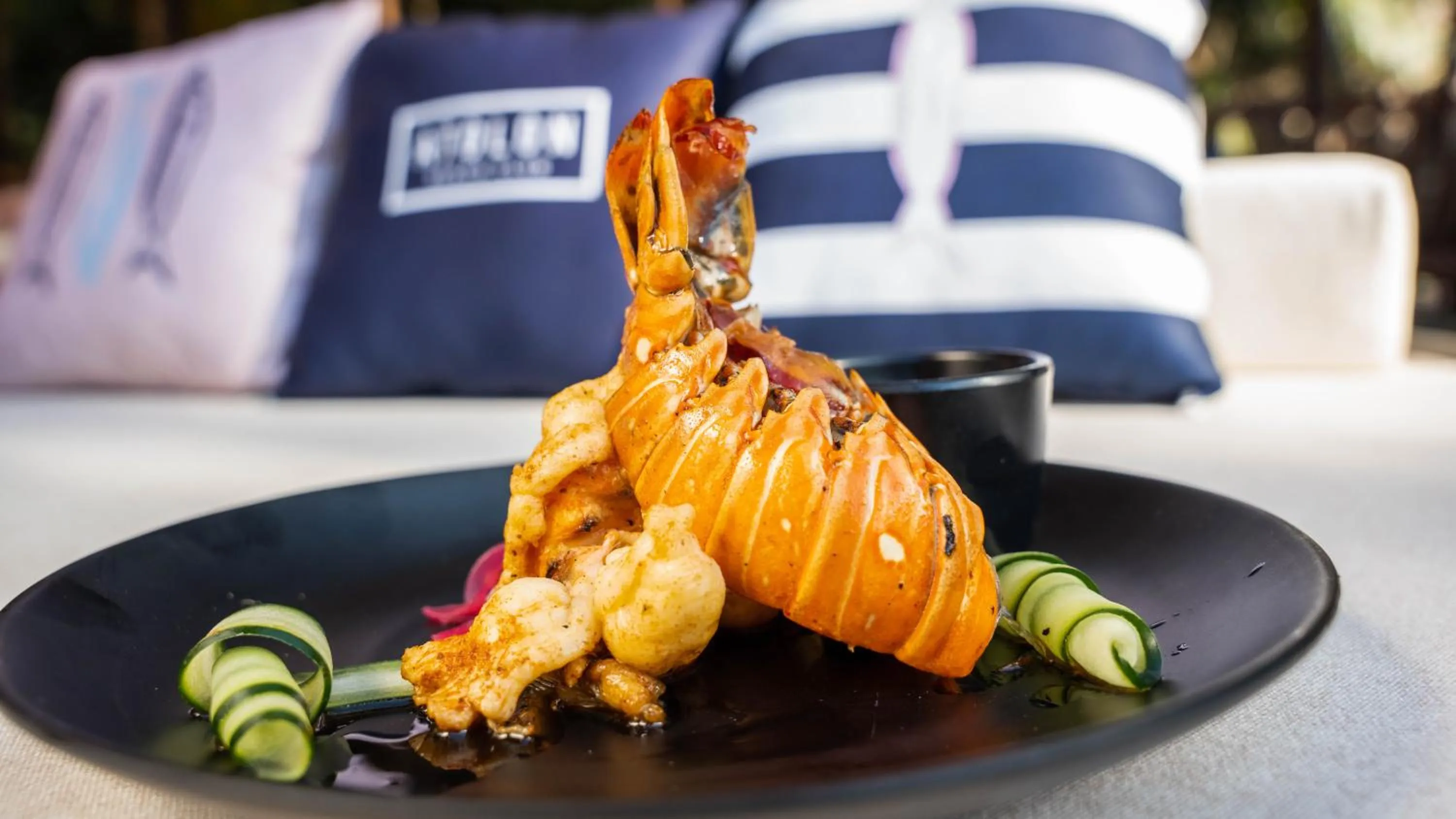 Food and drinks in Castillete Hotel & Beach Club