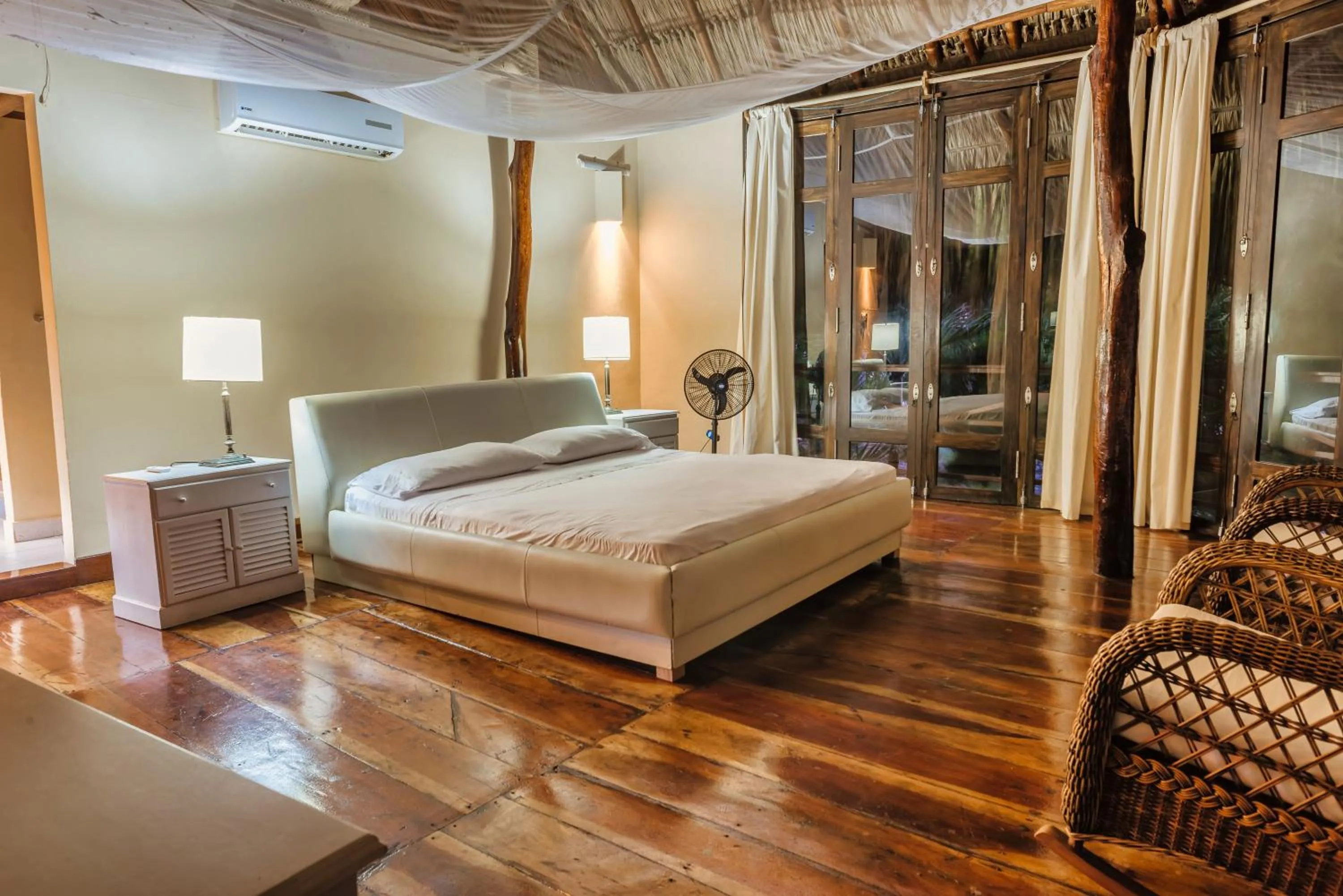 Photo of the whole room in Castillete Hotel & Beach Club