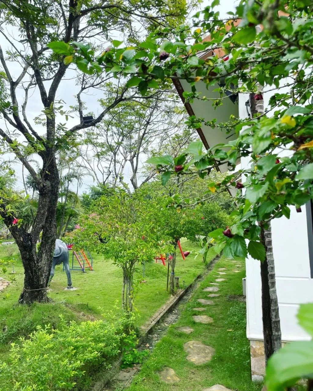 Garden in Hoa Lu Garden Resort