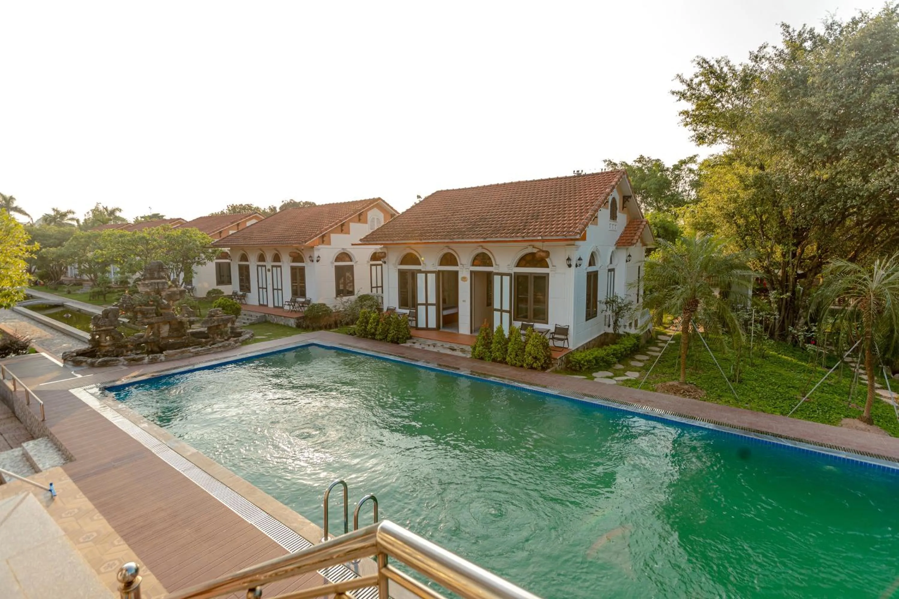 Property building in Hoa Lu Garden Resort