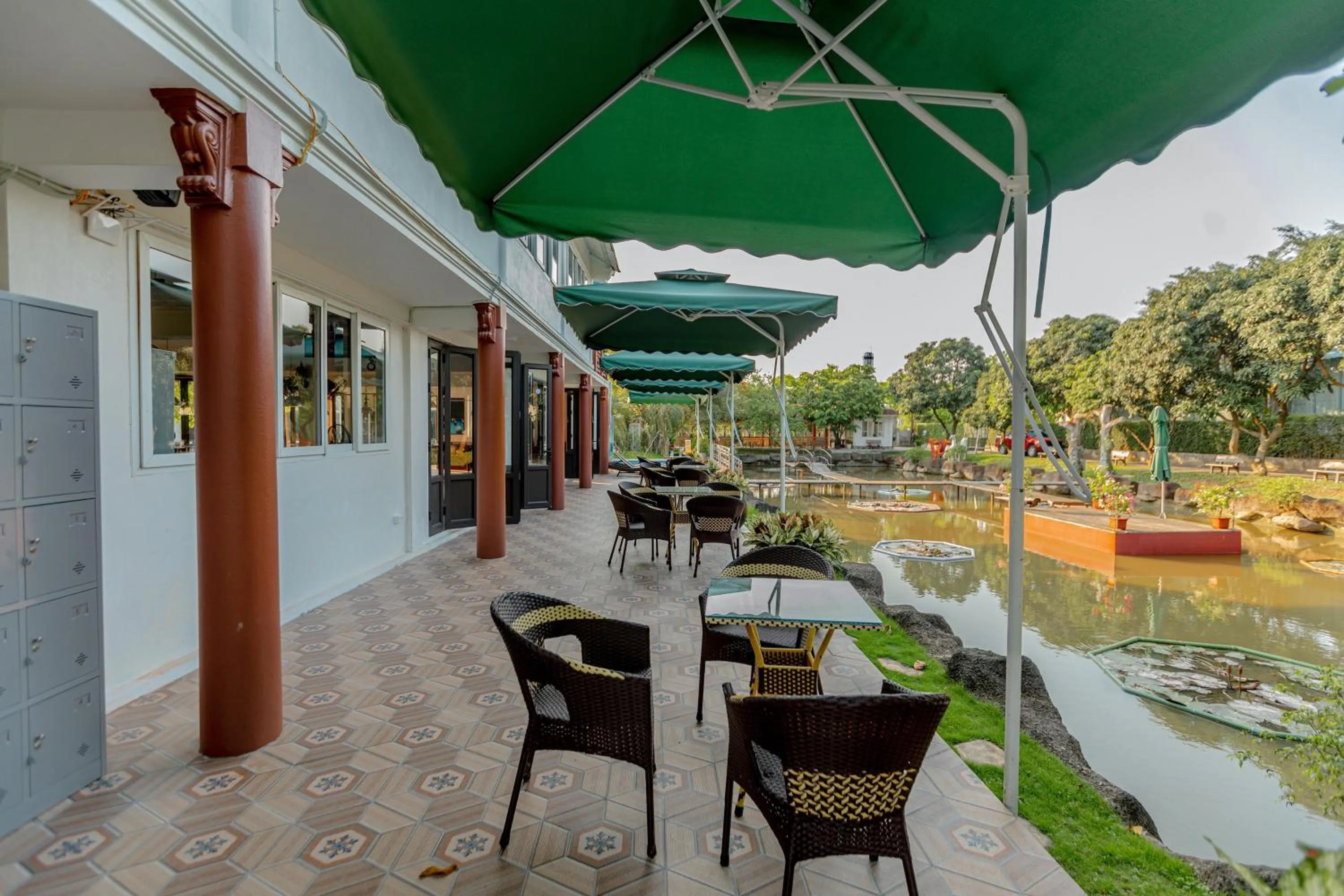 Restaurant/places to eat in Hoa Lu Garden Resort