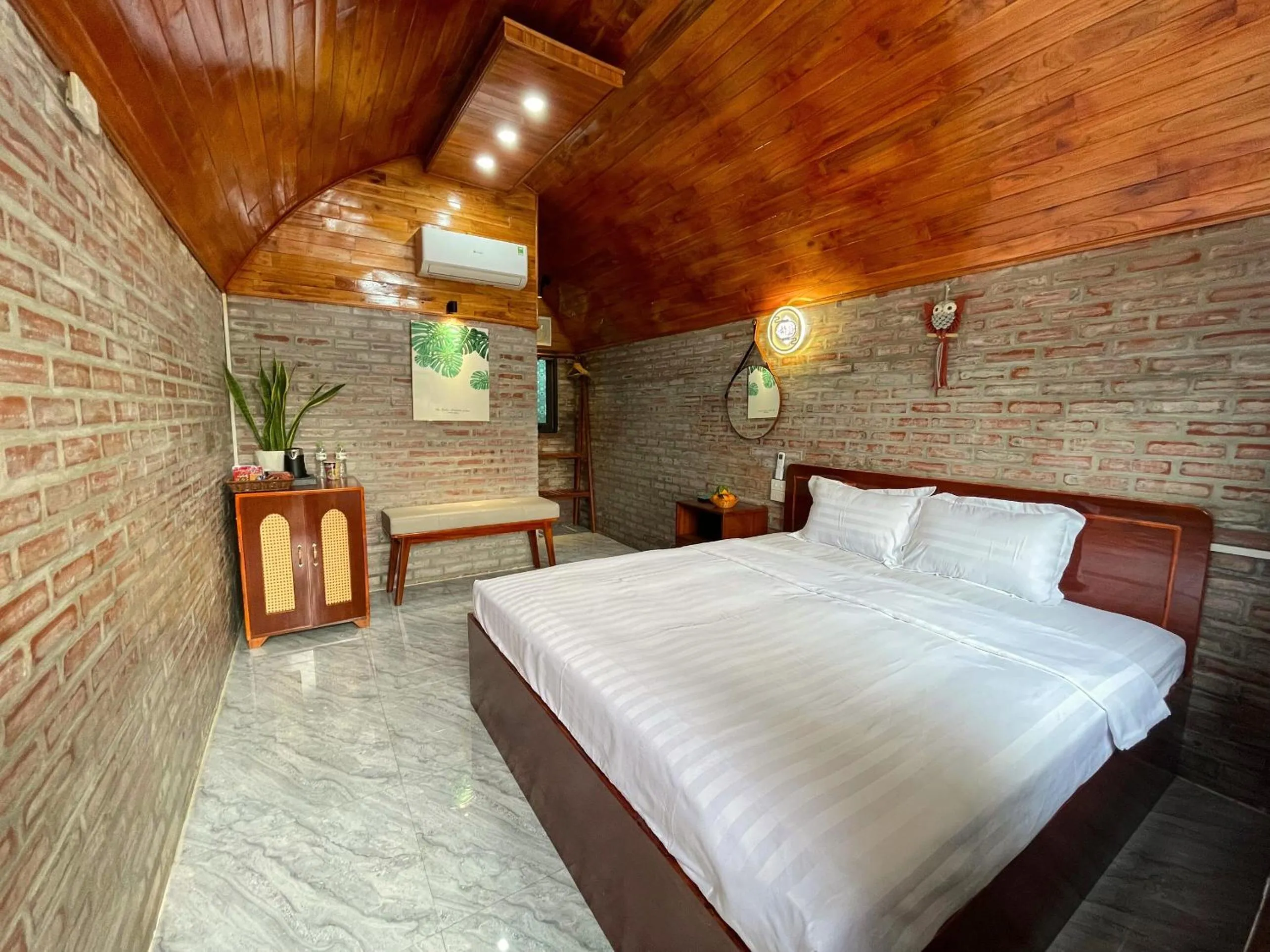 Natural landscape, Bed in Hoa Lu Garden Resort