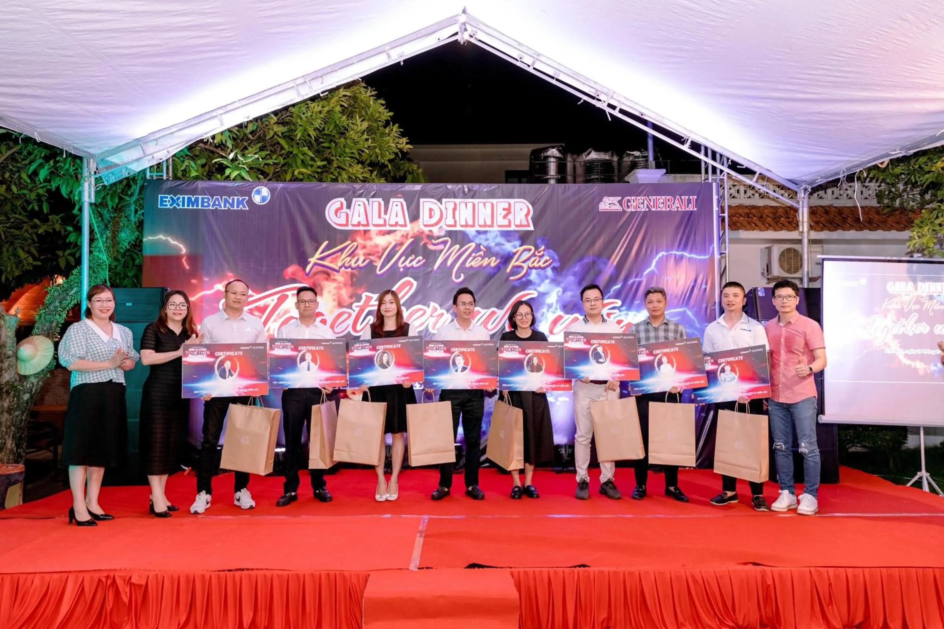 People in Hoa Lu Garden Resort