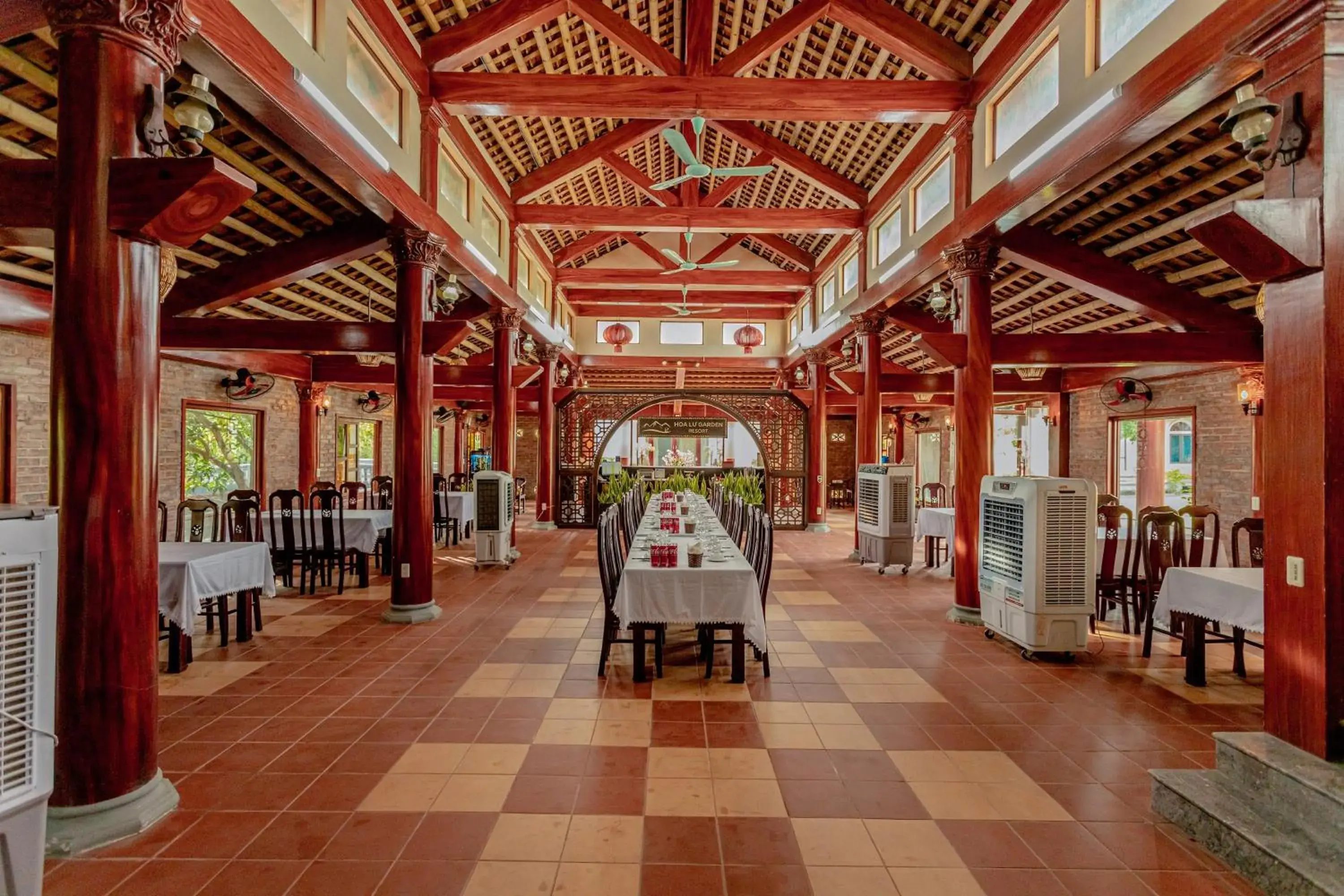 Restaurant/places to eat in Hoa Lu Garden Resort Restaurant/places to eat in Hoa Lu Garden Resort