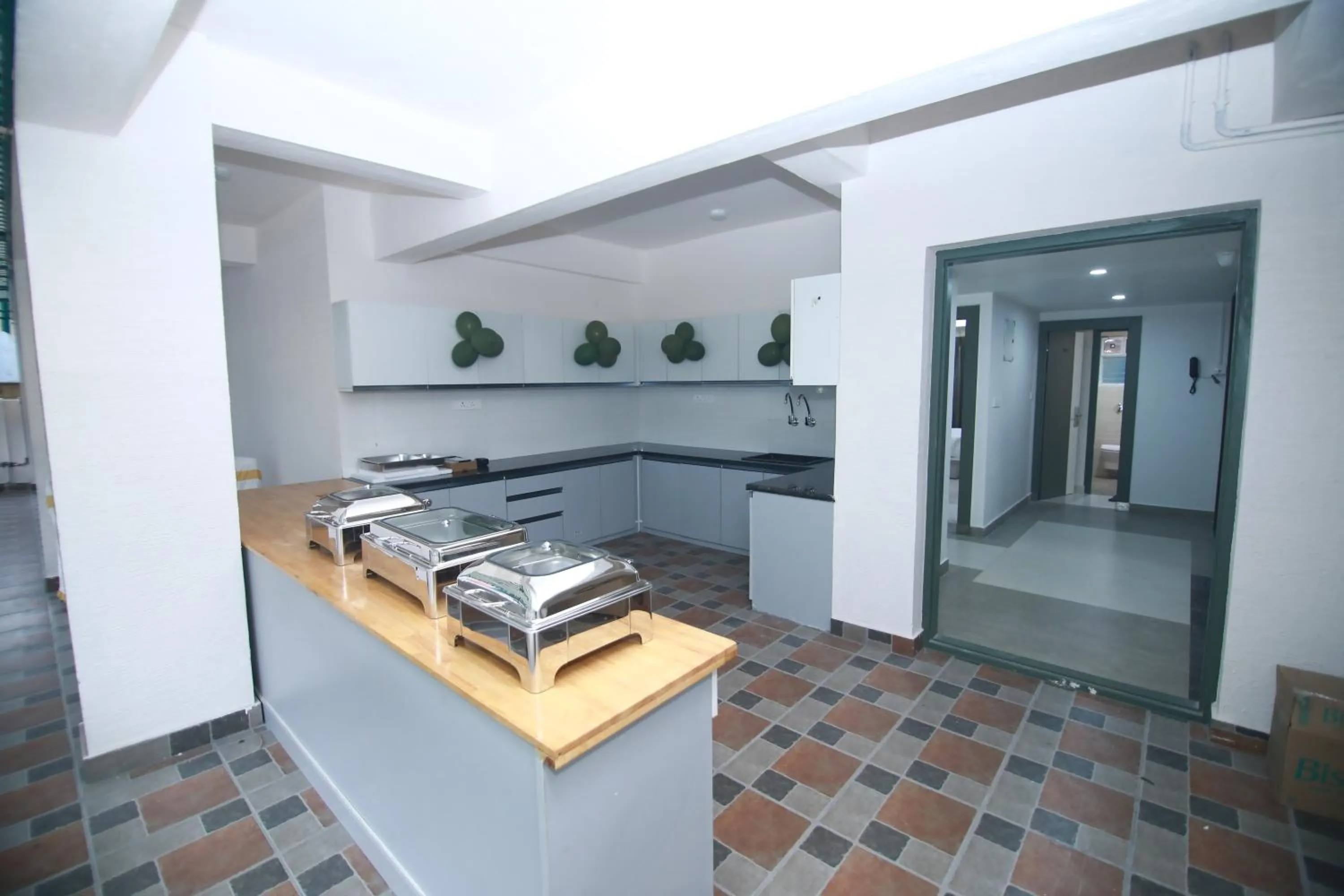 Breakfast in Hotel Royal Blooms