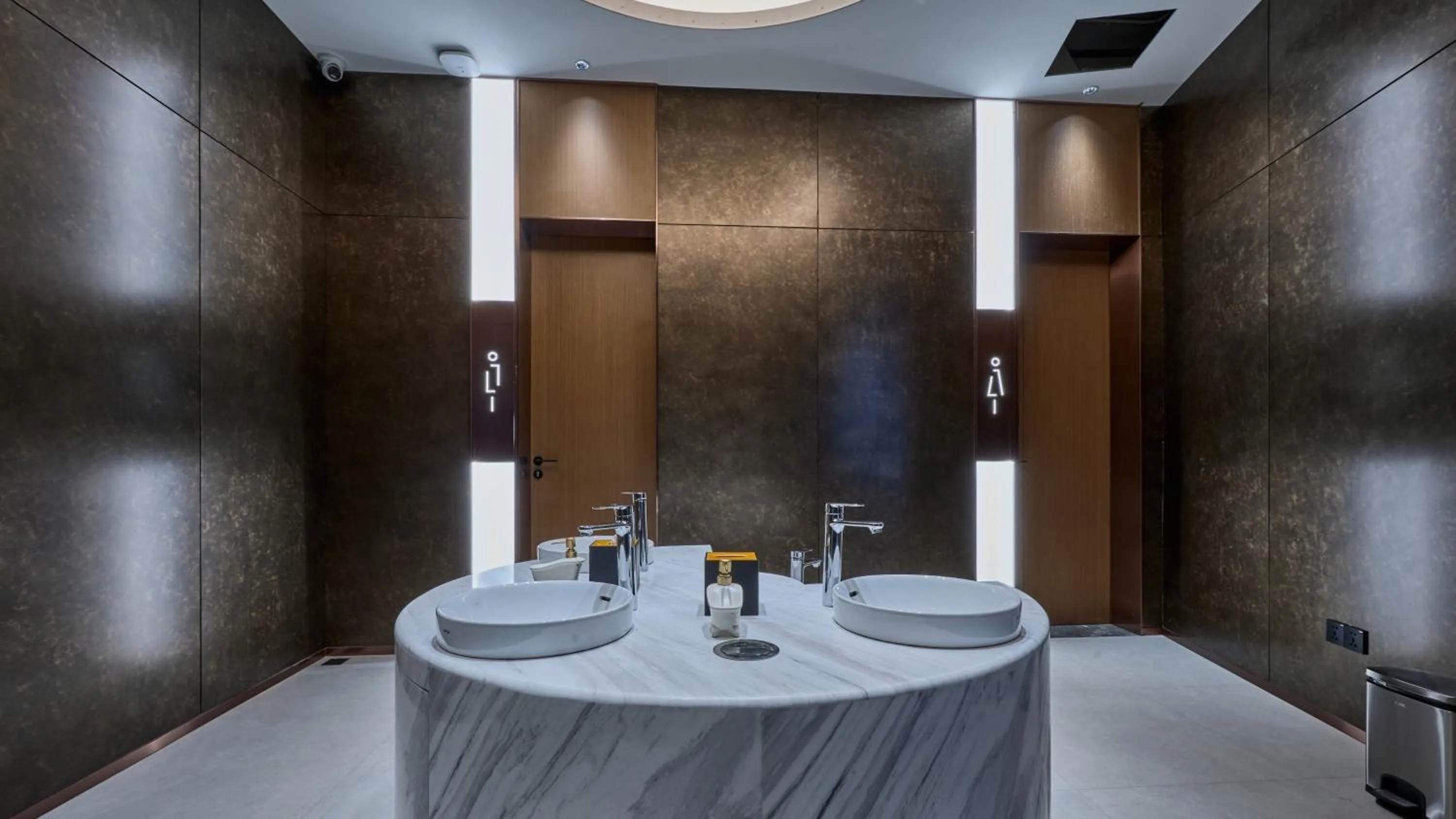 Lobby or reception in Crowne Plaza Phnom Penh by IHG 金边皇冠假日酒店 Former VM Hotel