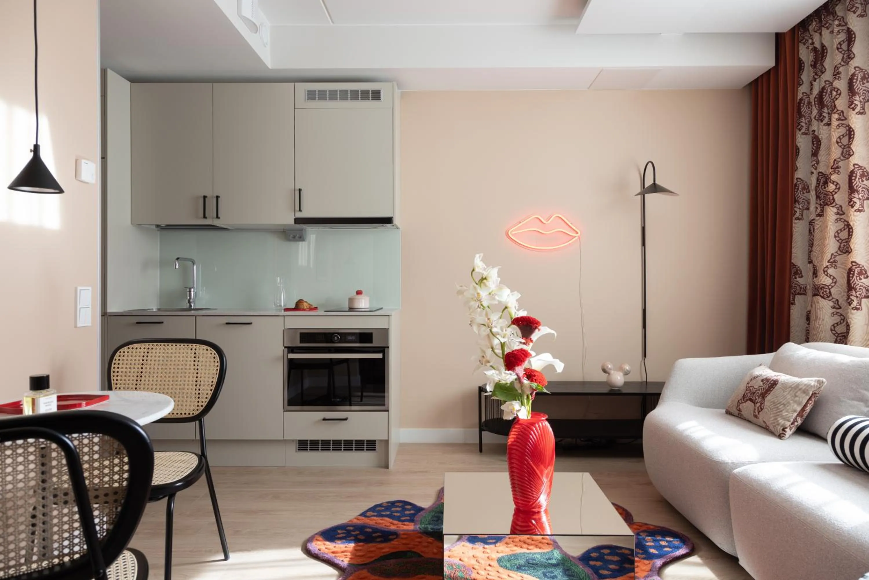 Kitchen or kitchenette in Noli Herttoniemi