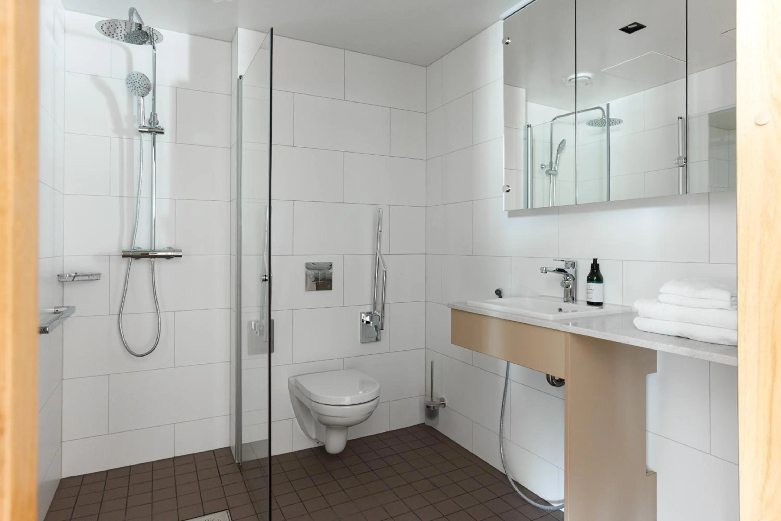 Shower in Noli Herttoniemi