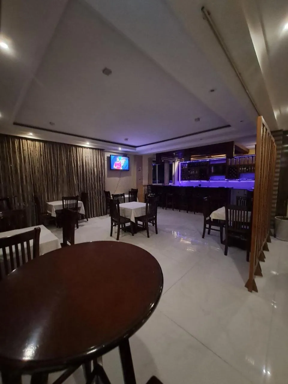 Restaurant/places to eat in Park Lane Addis Hotel