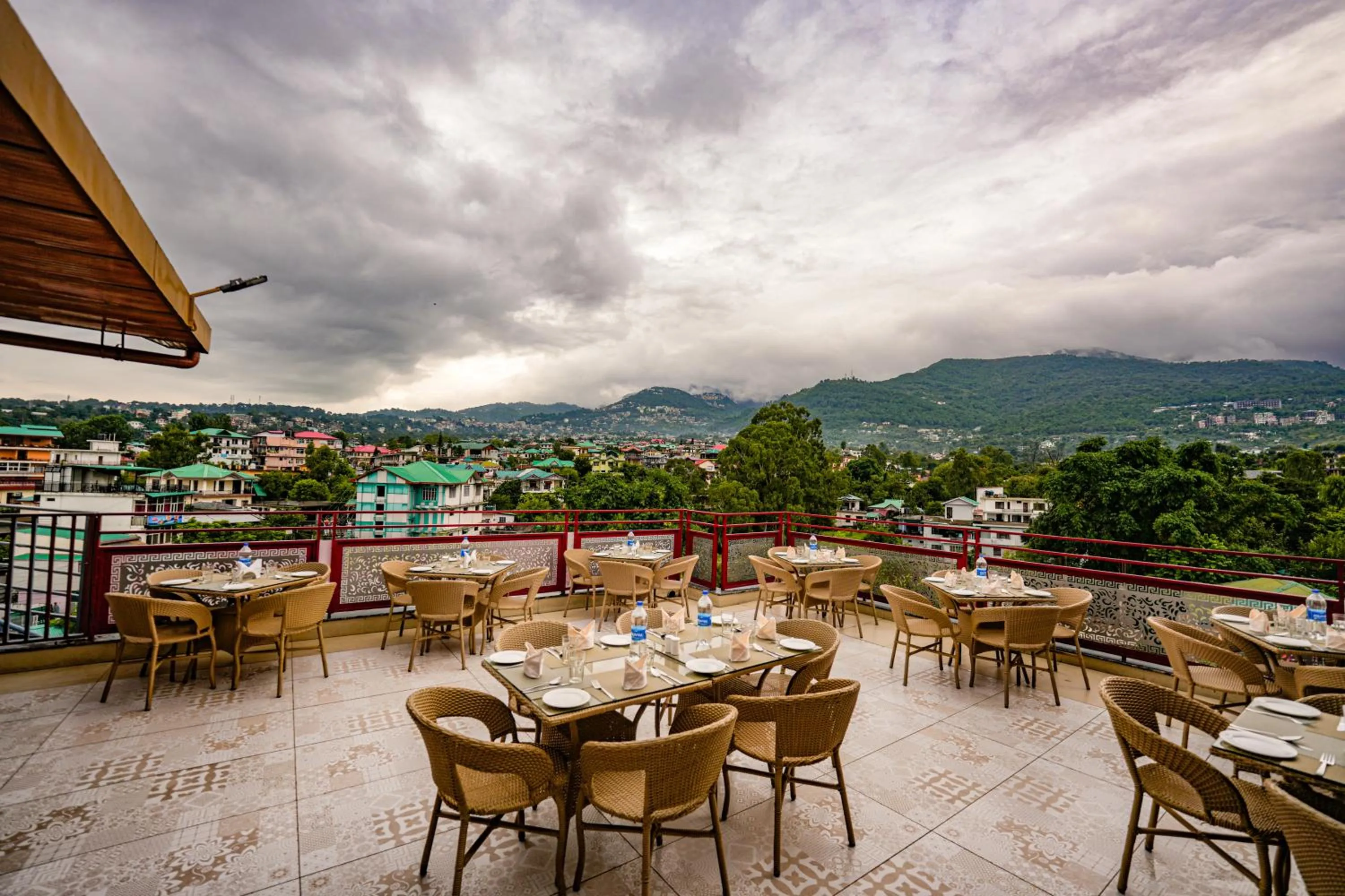 Restaurant/places to eat in Hotel Square One by D'Polo Dharamshala
