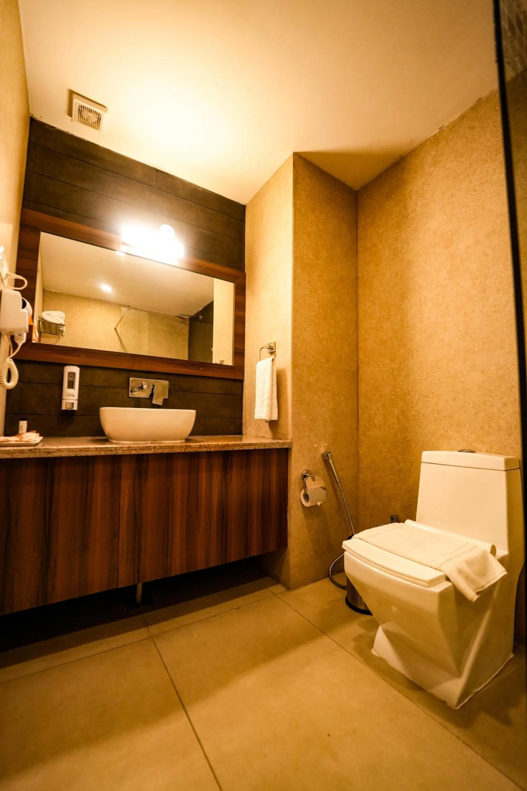 Bathroom in Hotel Square One by D'Polo Dharamshala