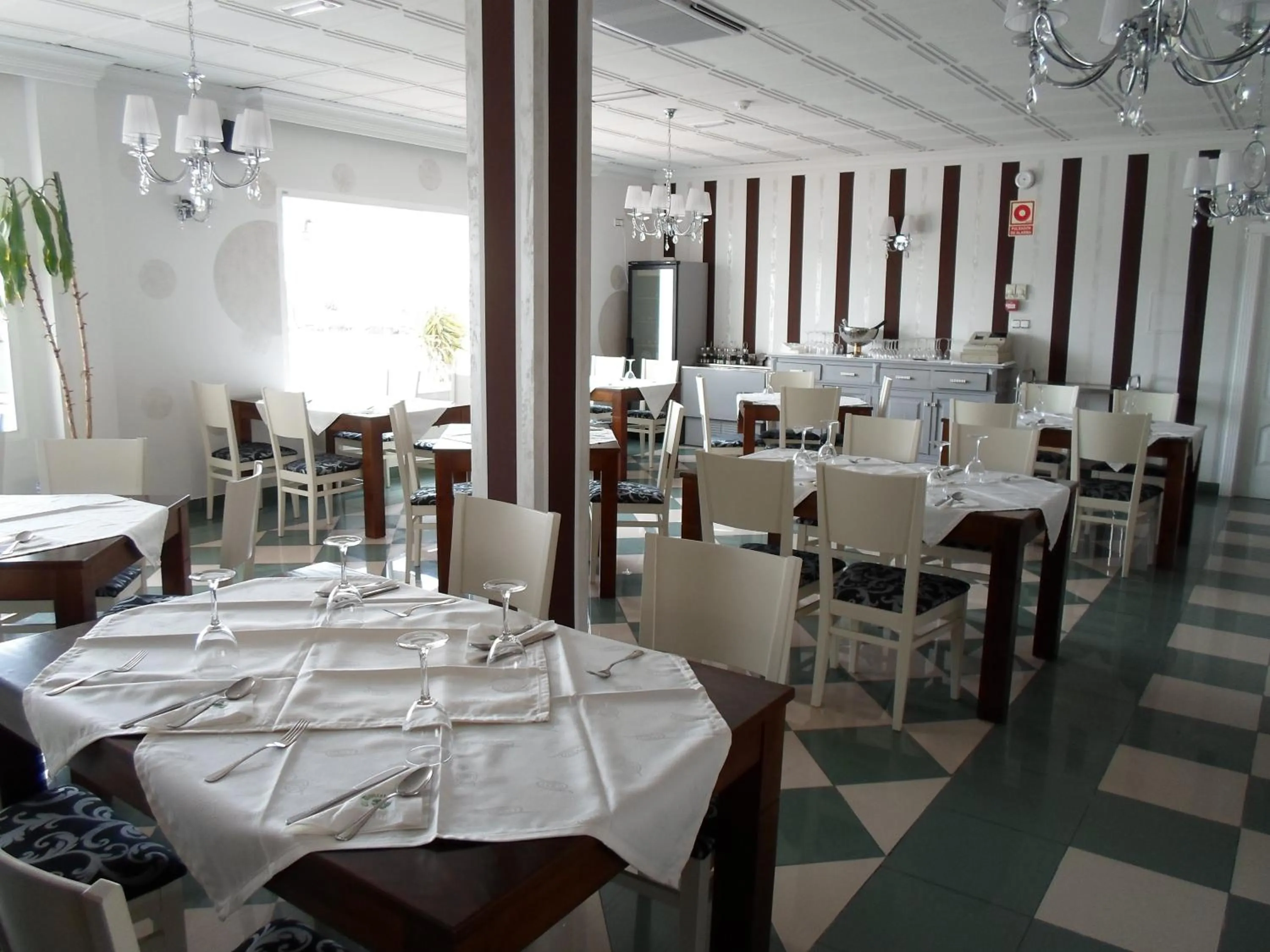 Restaurant/places to eat in Hotel El Doncel