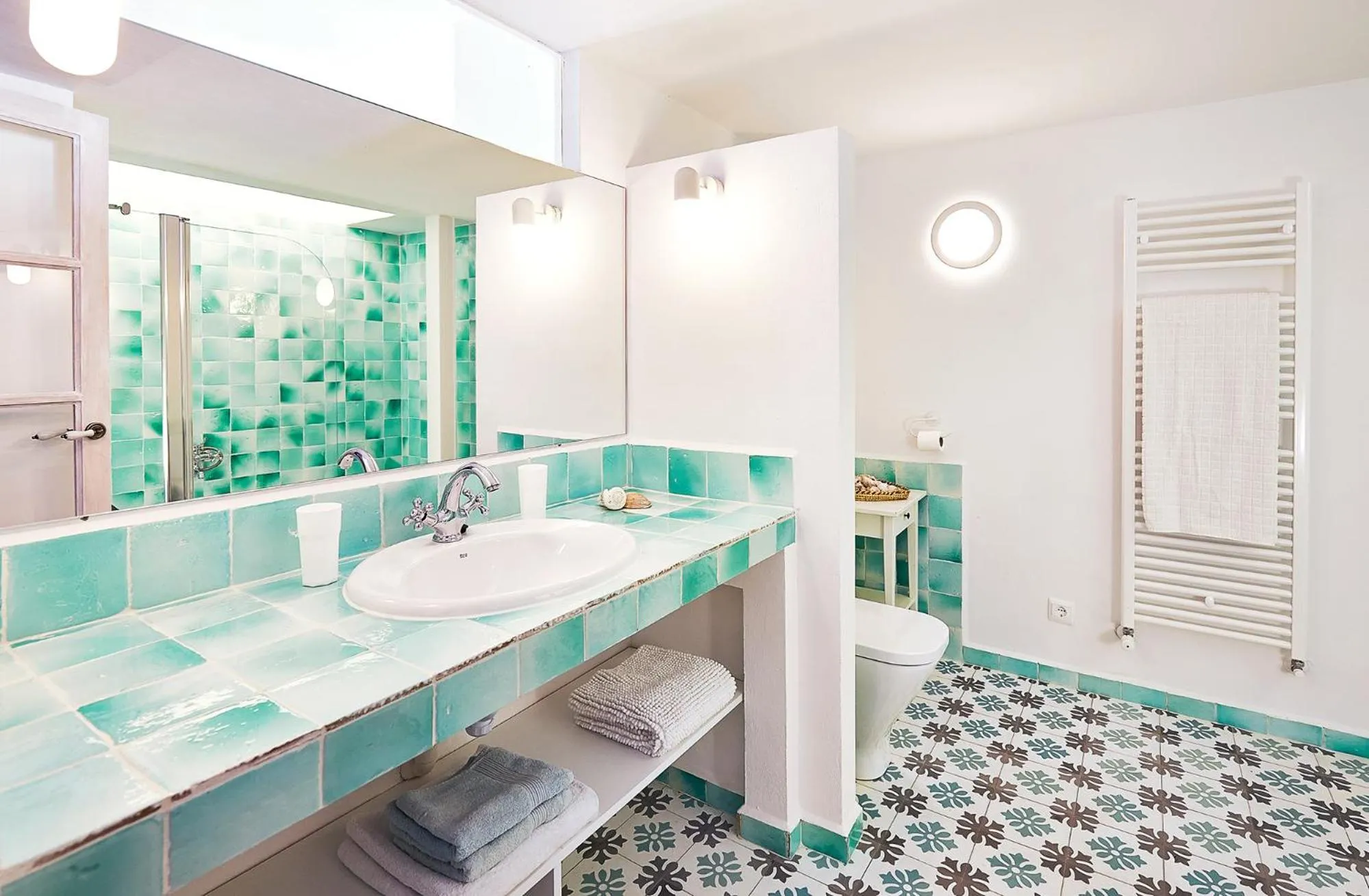 Bathroom in La Fructuosa