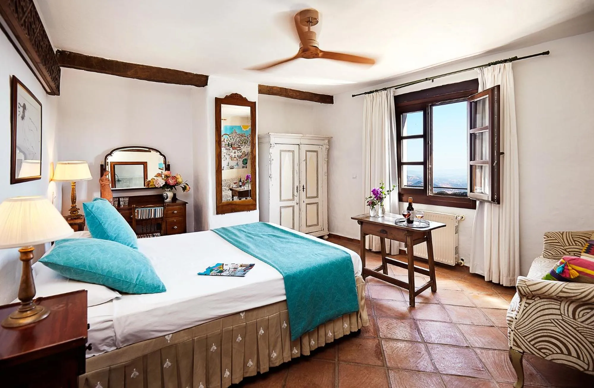 Photo of the whole room, Bed in La Fructuosa