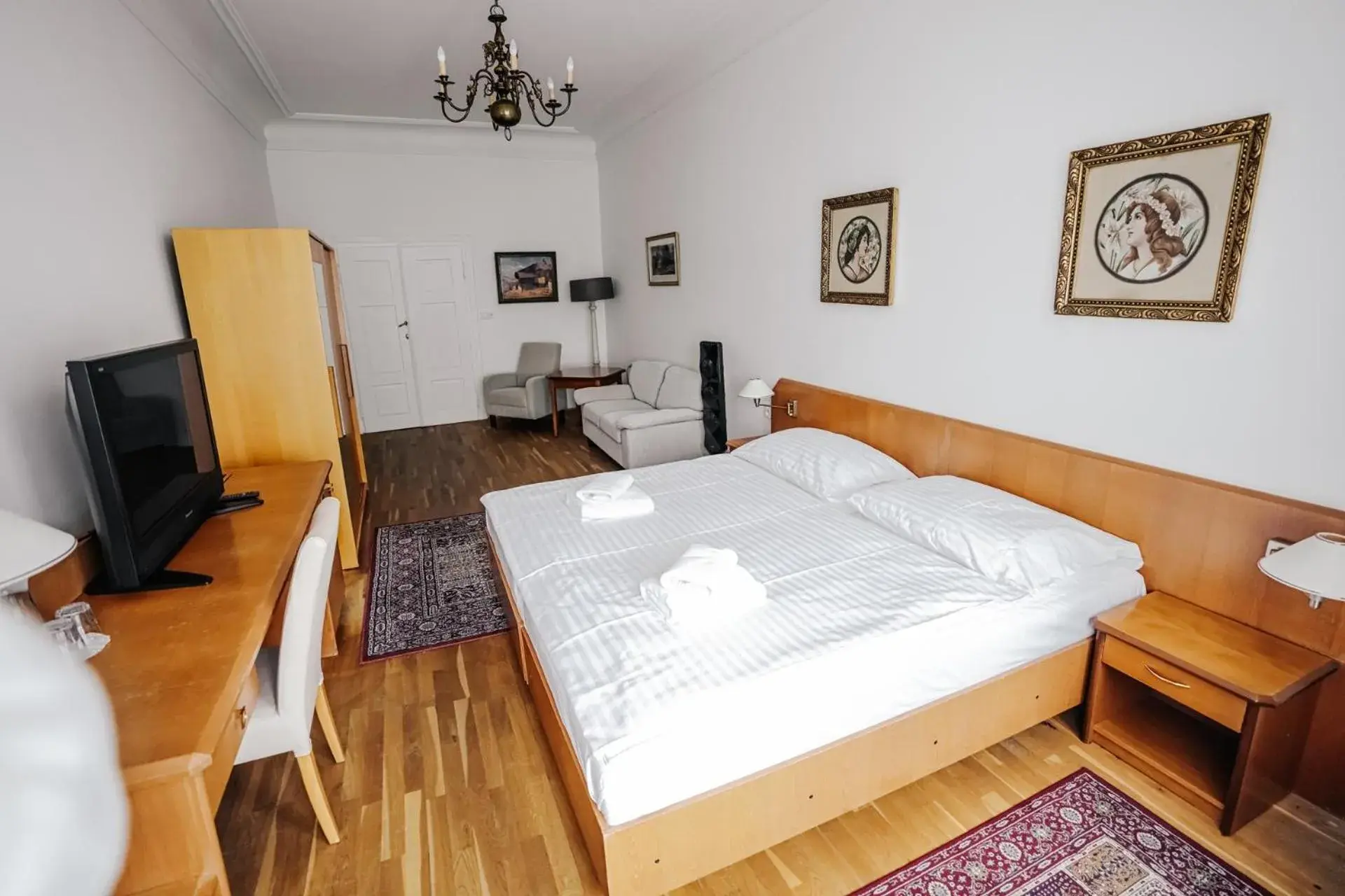Two-Bedroom Family Apartment - single occupancy in Hotel Šipka Two-Bedroom Family Apartment - single occupancy in Hotel Šipka
