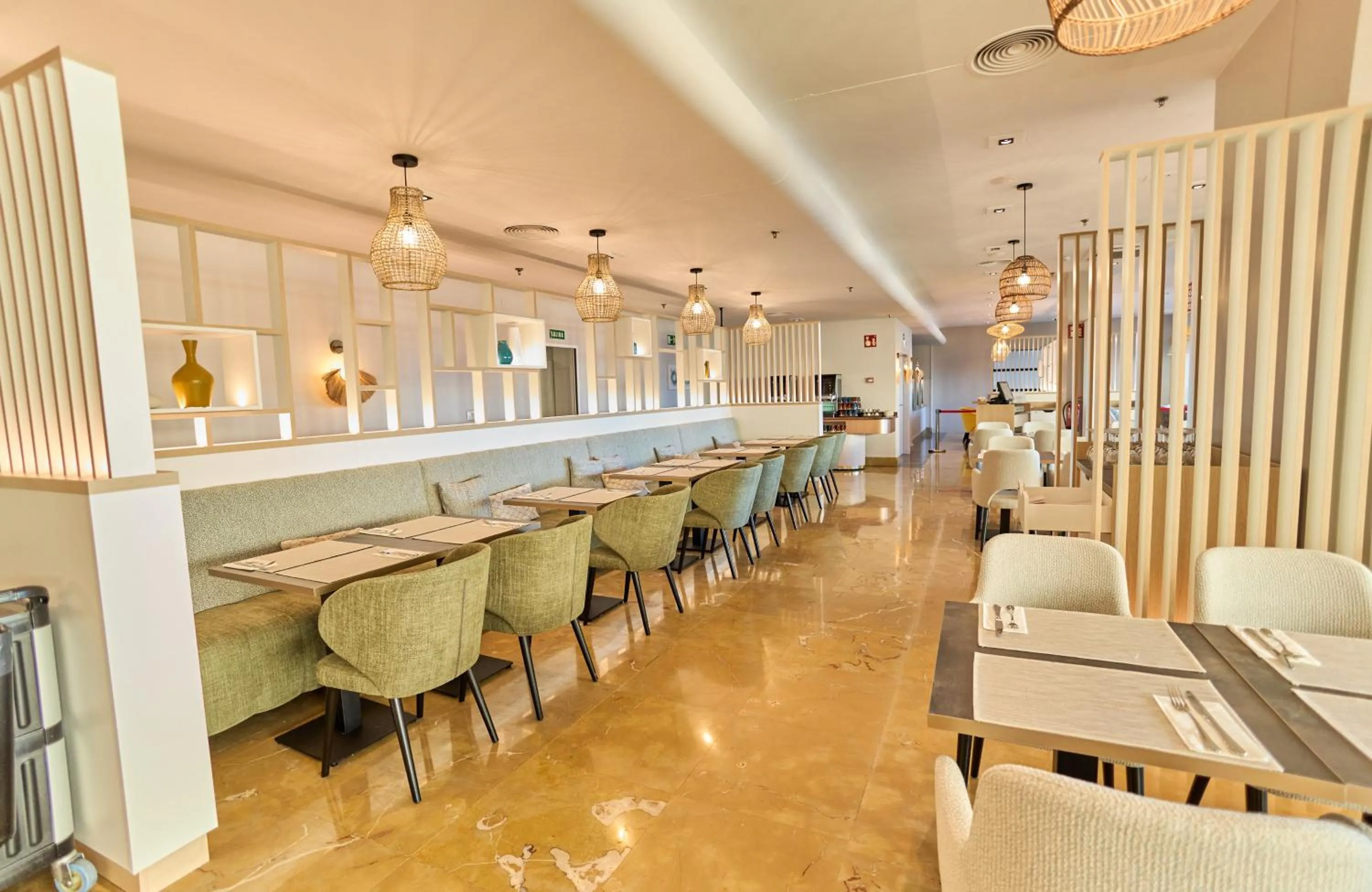 Restaurant/places to eat in Leonardo Hotel Fuengirola Costa del Sol