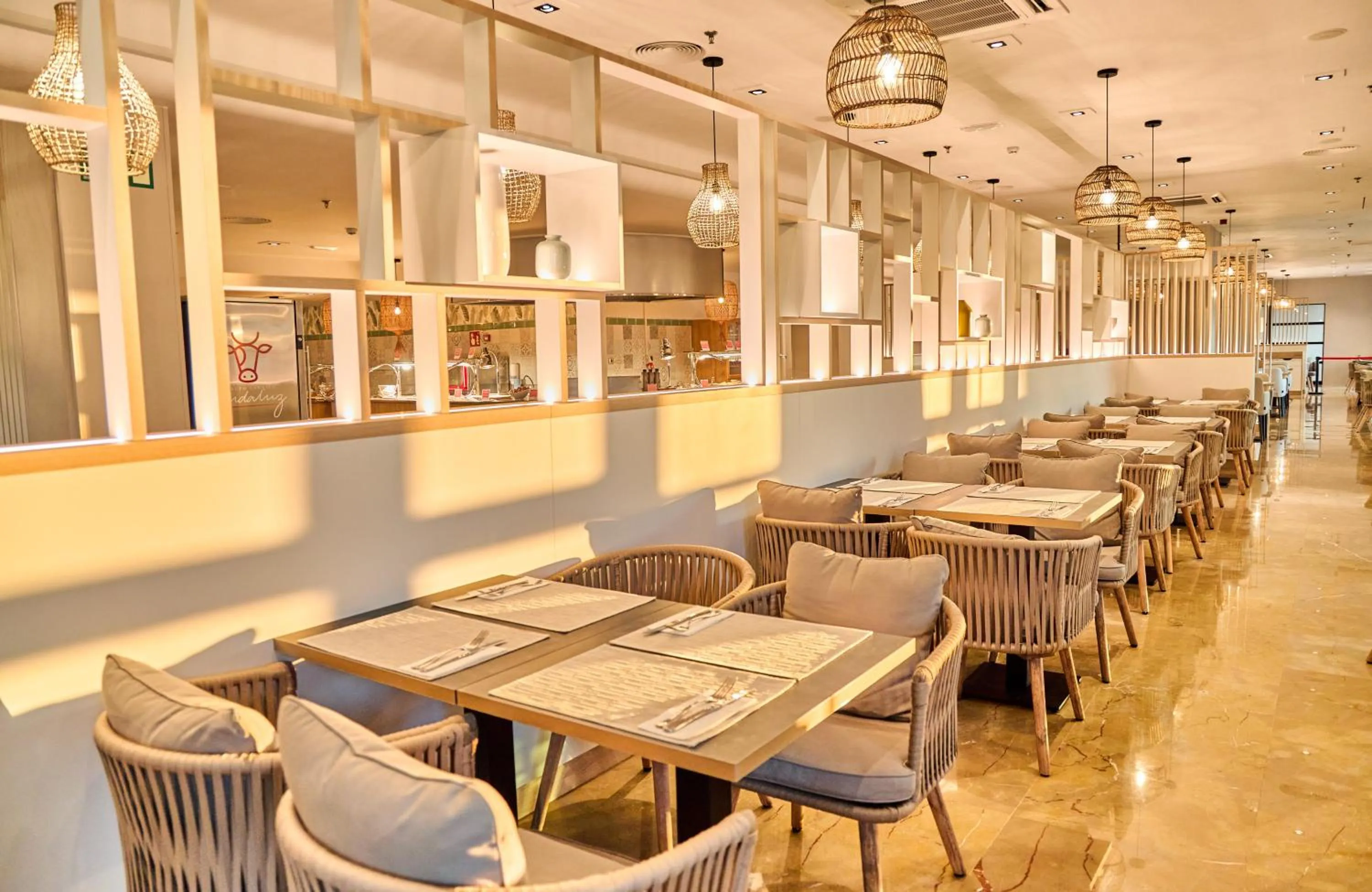 Restaurant/places to eat in Leonardo Hotel Fuengirola Costa del Sol