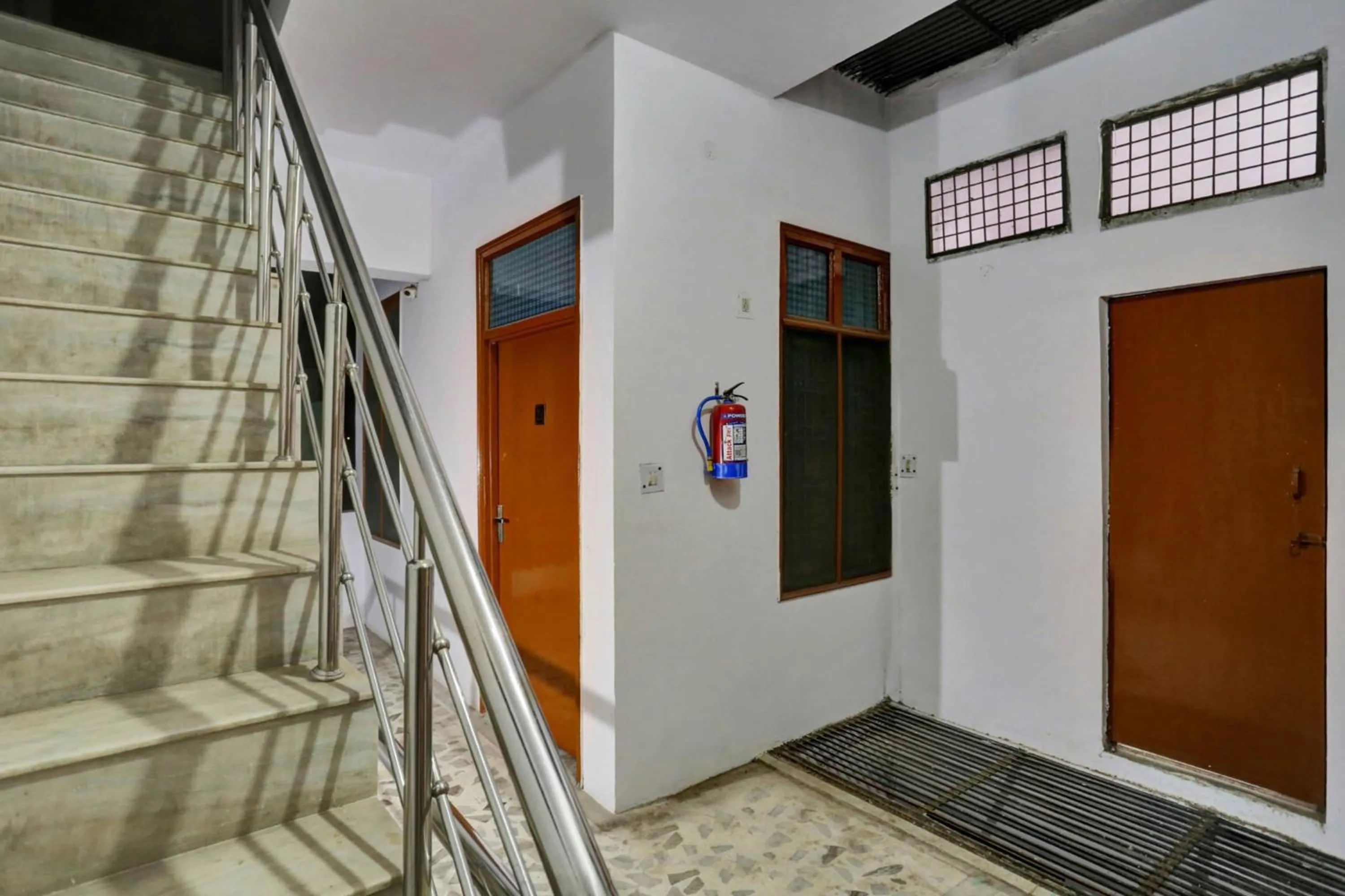 Lobby or reception in Hotel O Hotel Royal Palace