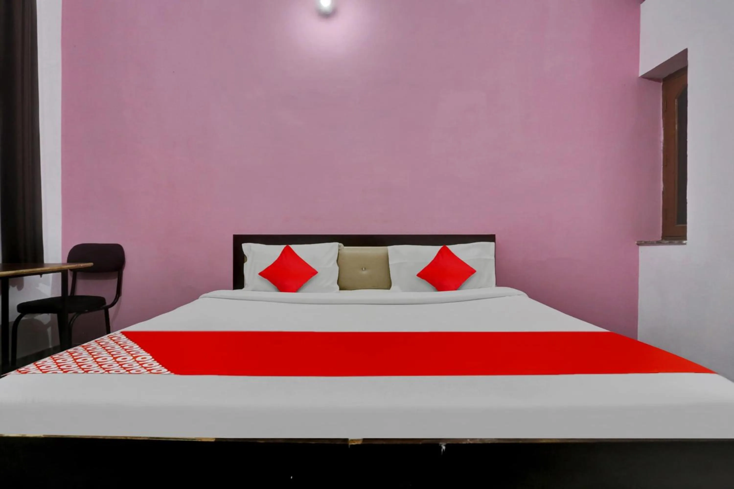 Bedroom in Hotel O Hotel Royal Palace