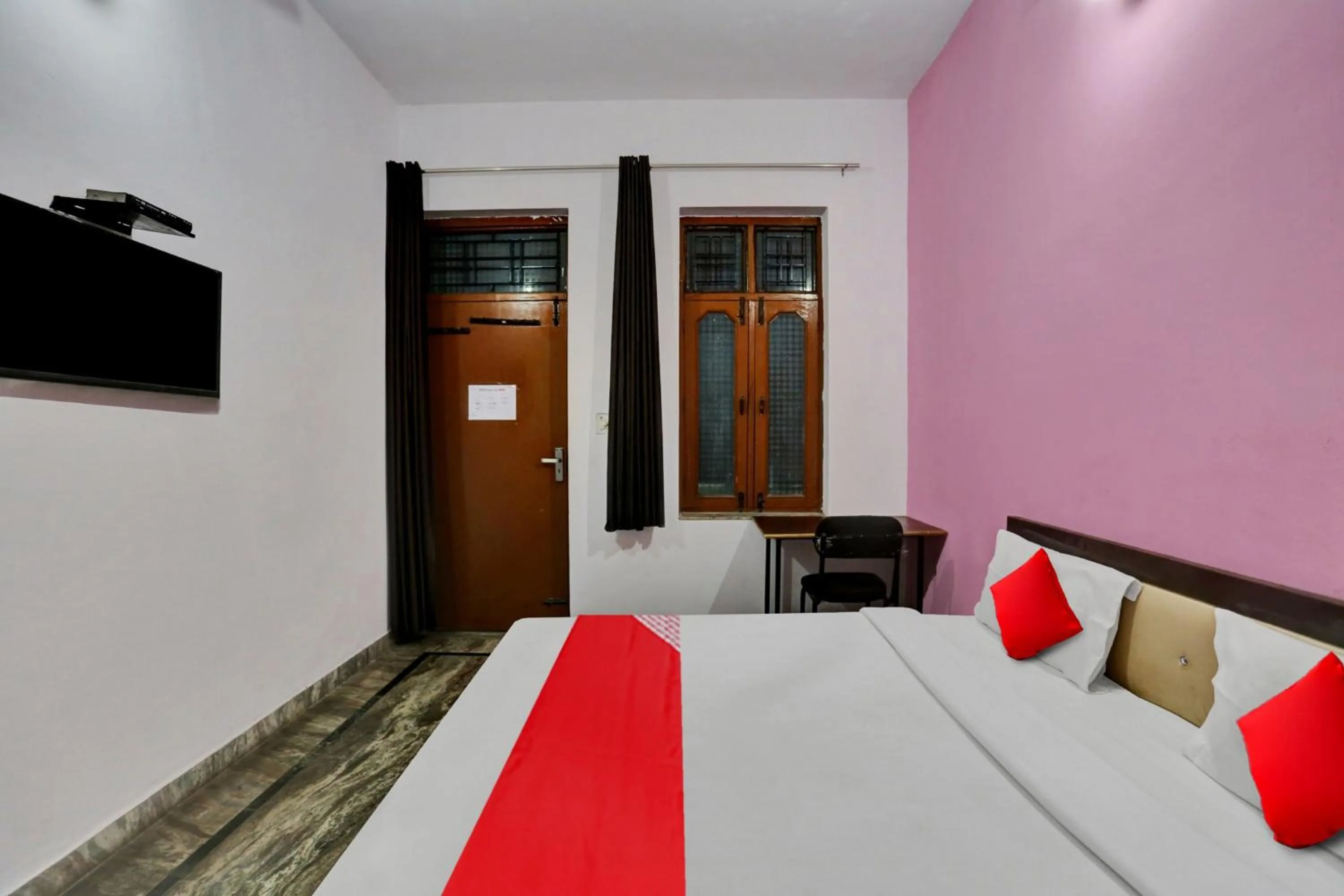 Bedroom in Hotel O Hotel Royal Palace