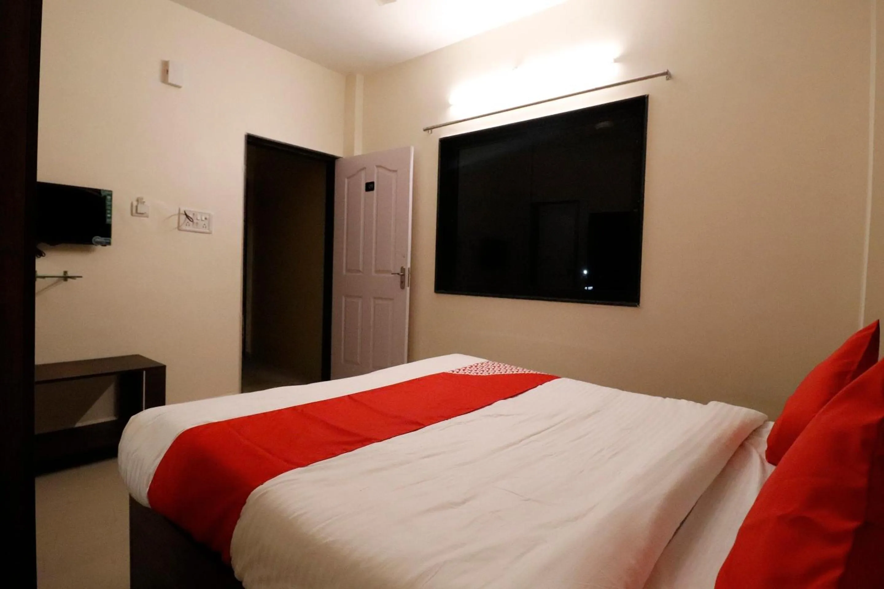 Bedroom in Hotel O The Pearl Inn