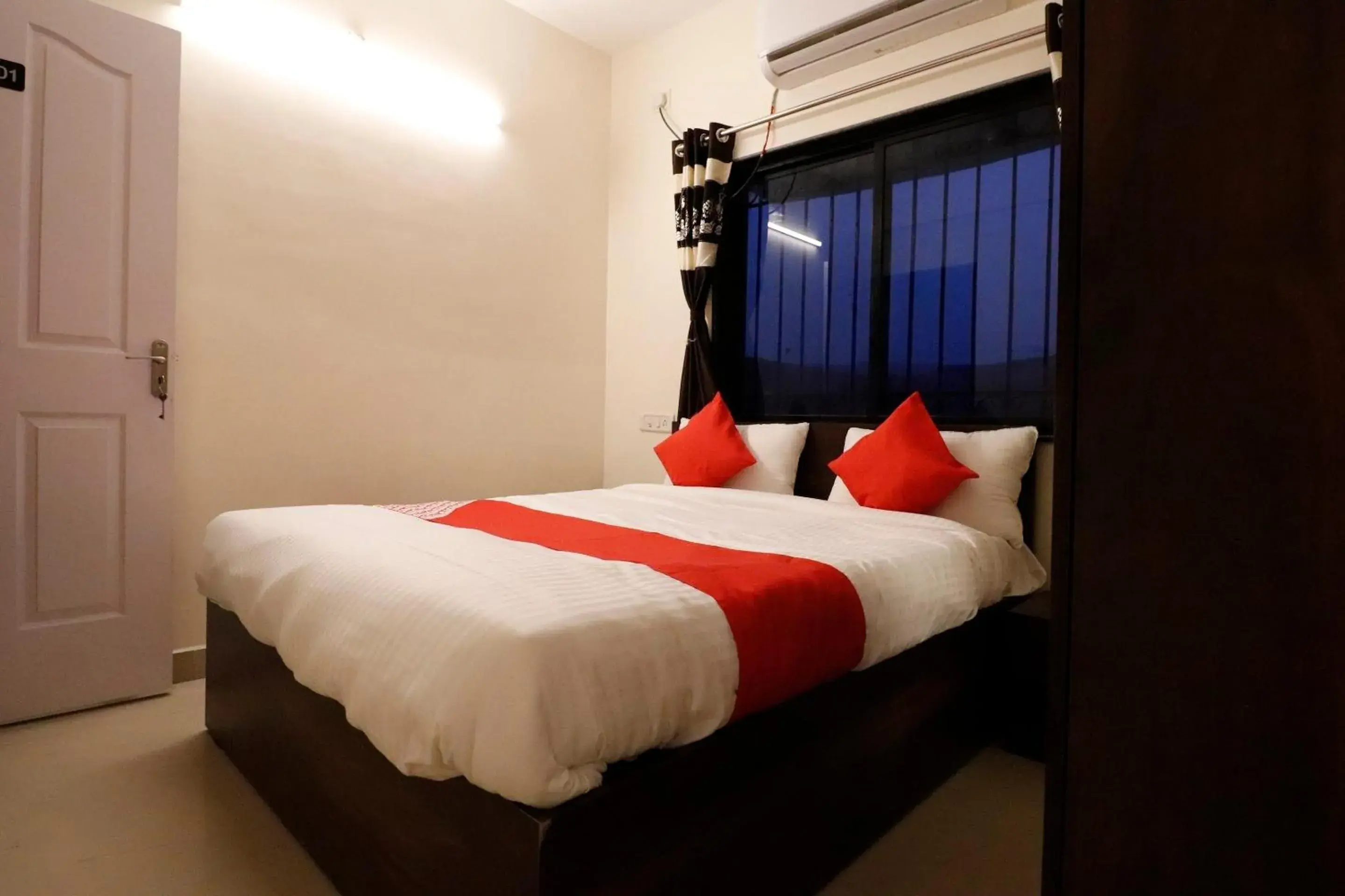 Bedroom in Hotel O The Pearl Inn Bedroom in Hotel O The Pearl Inn