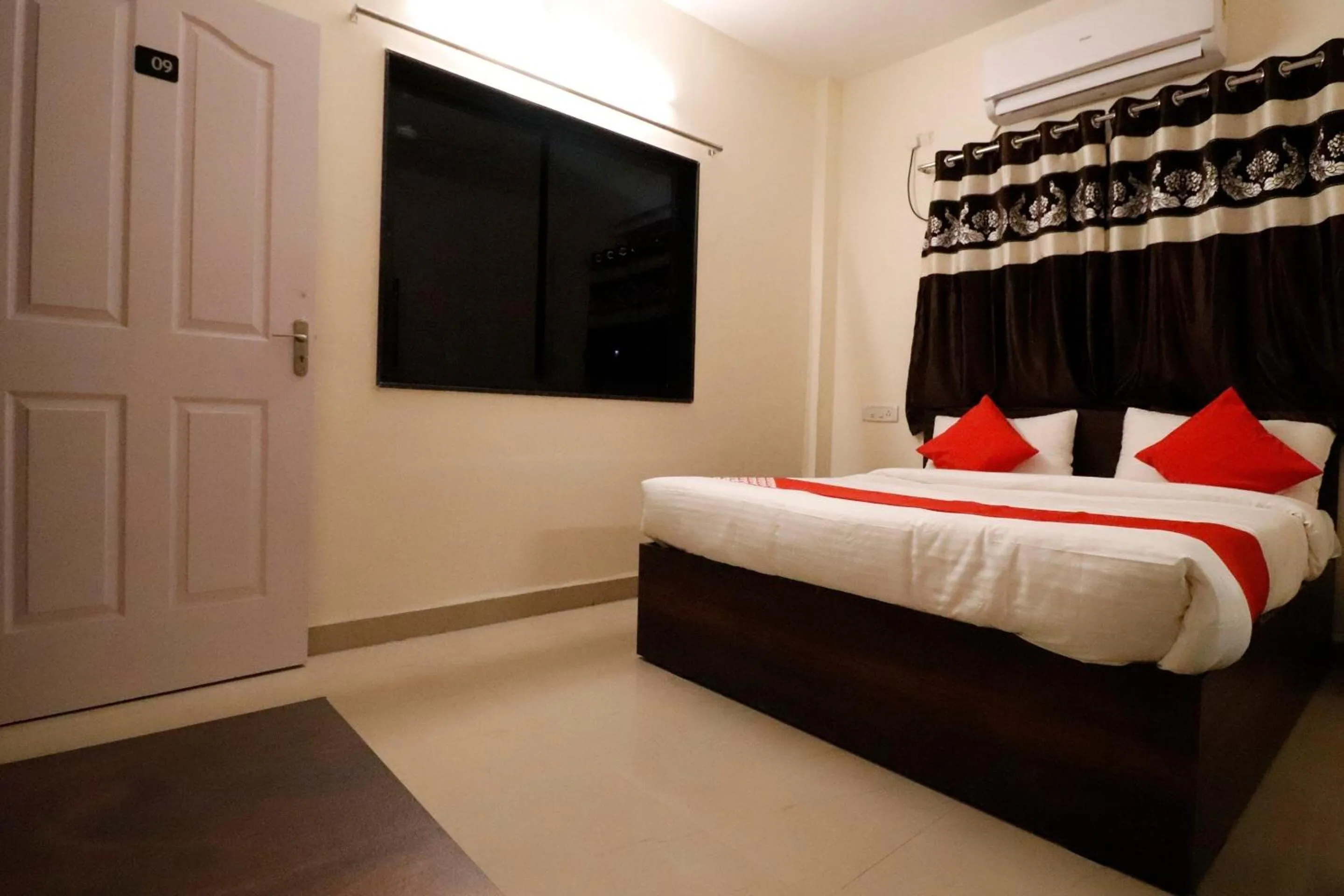 Bedroom in Hotel O The Pearl Inn