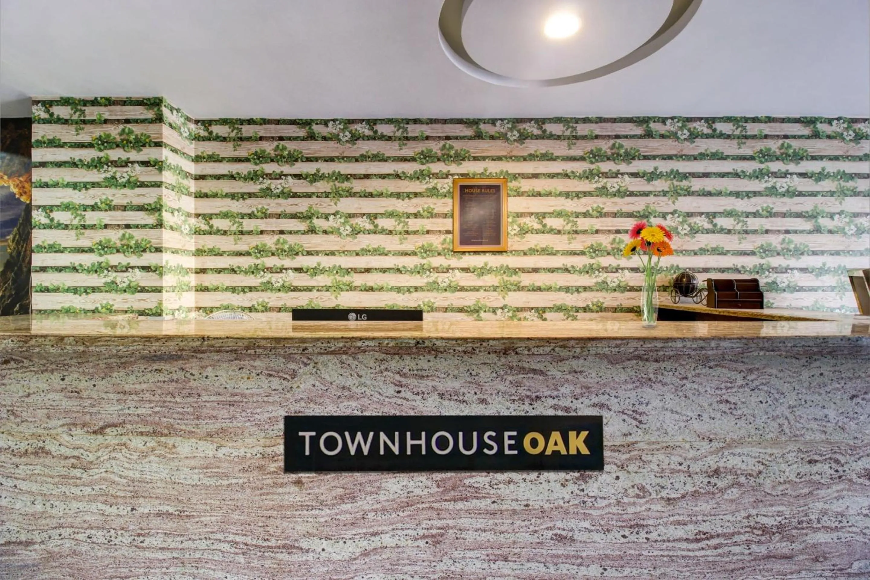 Lobby or reception in Super Townhouse Oak LB Nagar Ramoji