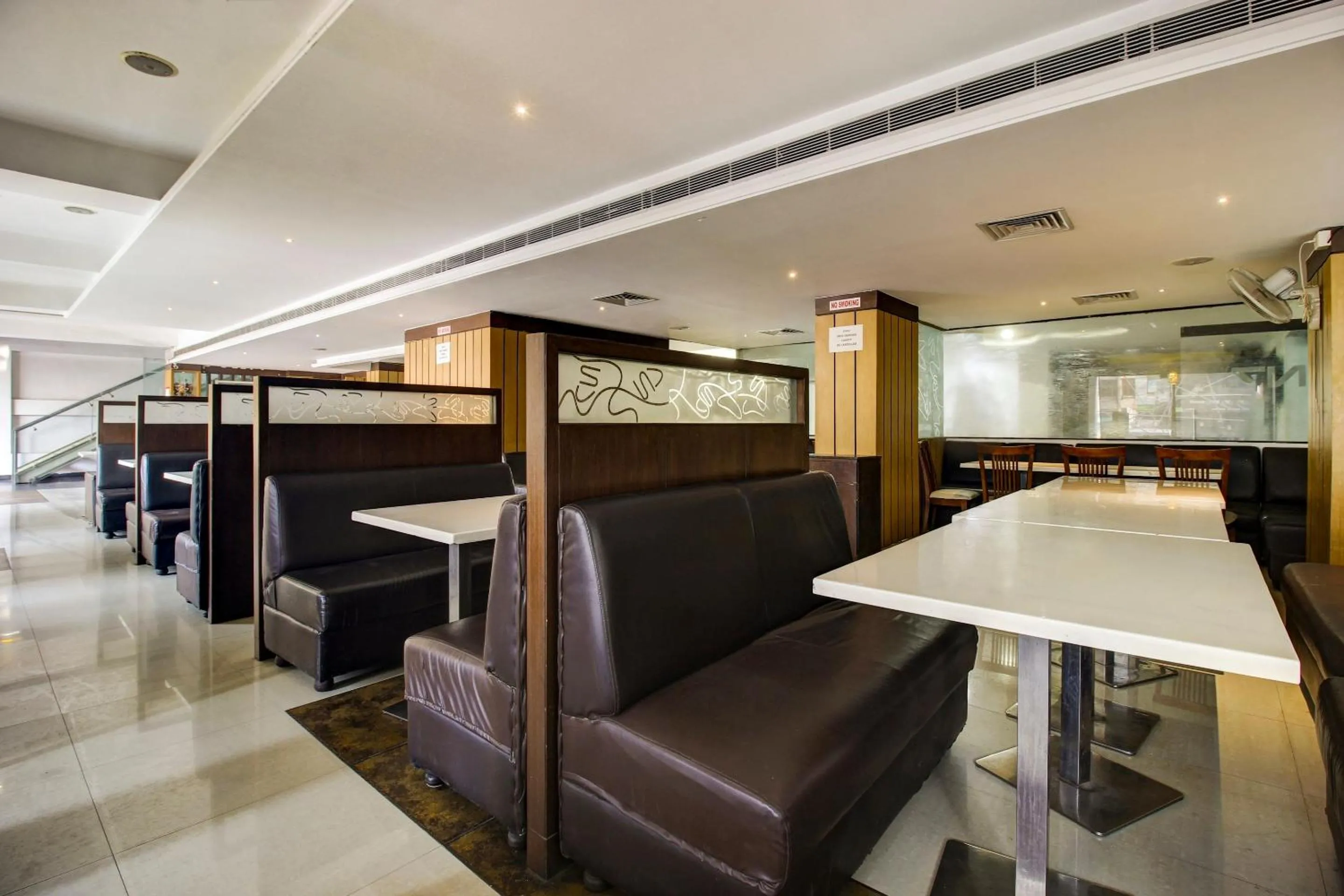 Restaurant/places to eat in Super Townhouse Oak LB Nagar Ramoji