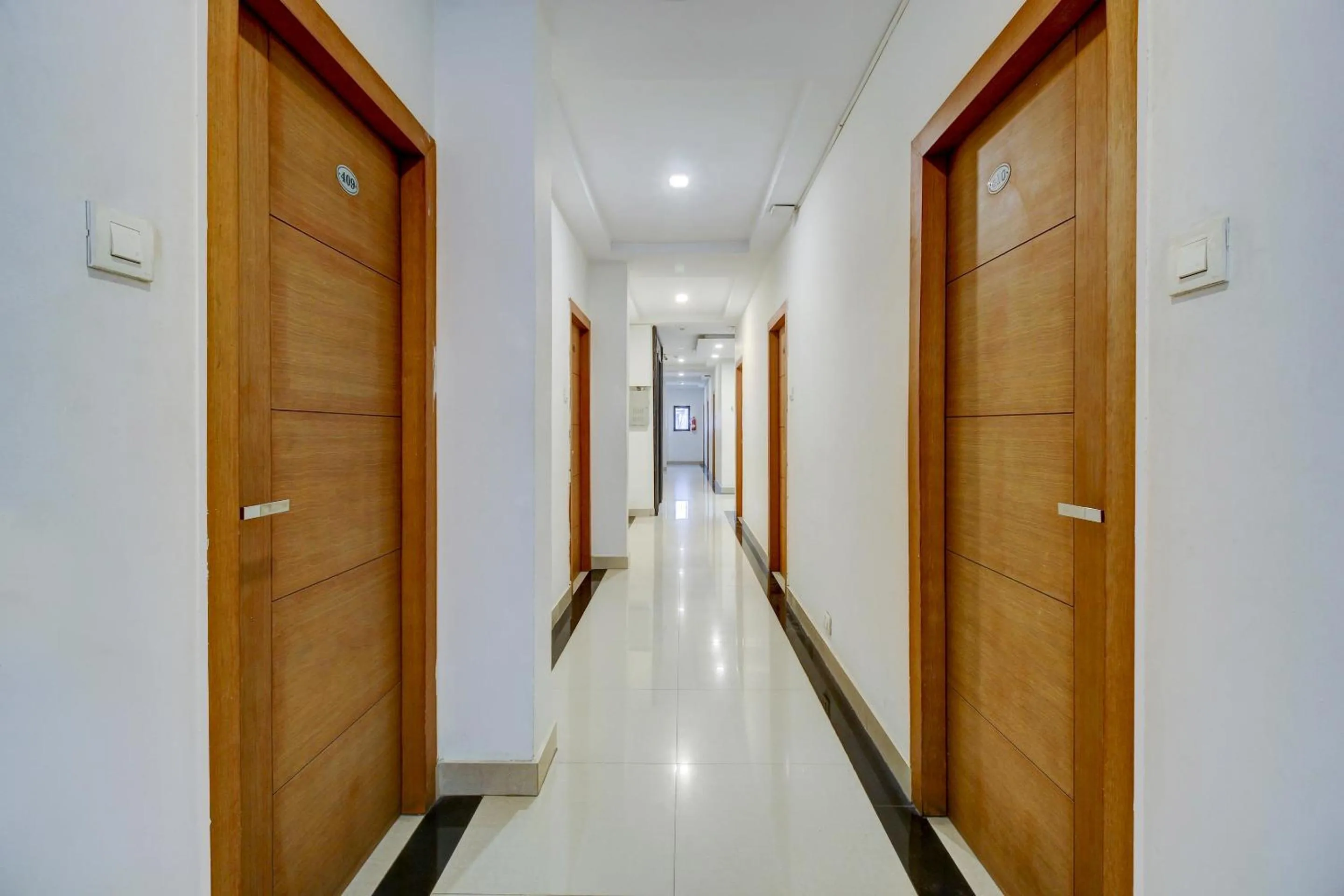 Lobby or reception in Super Townhouse Oak LB Nagar Ramoji